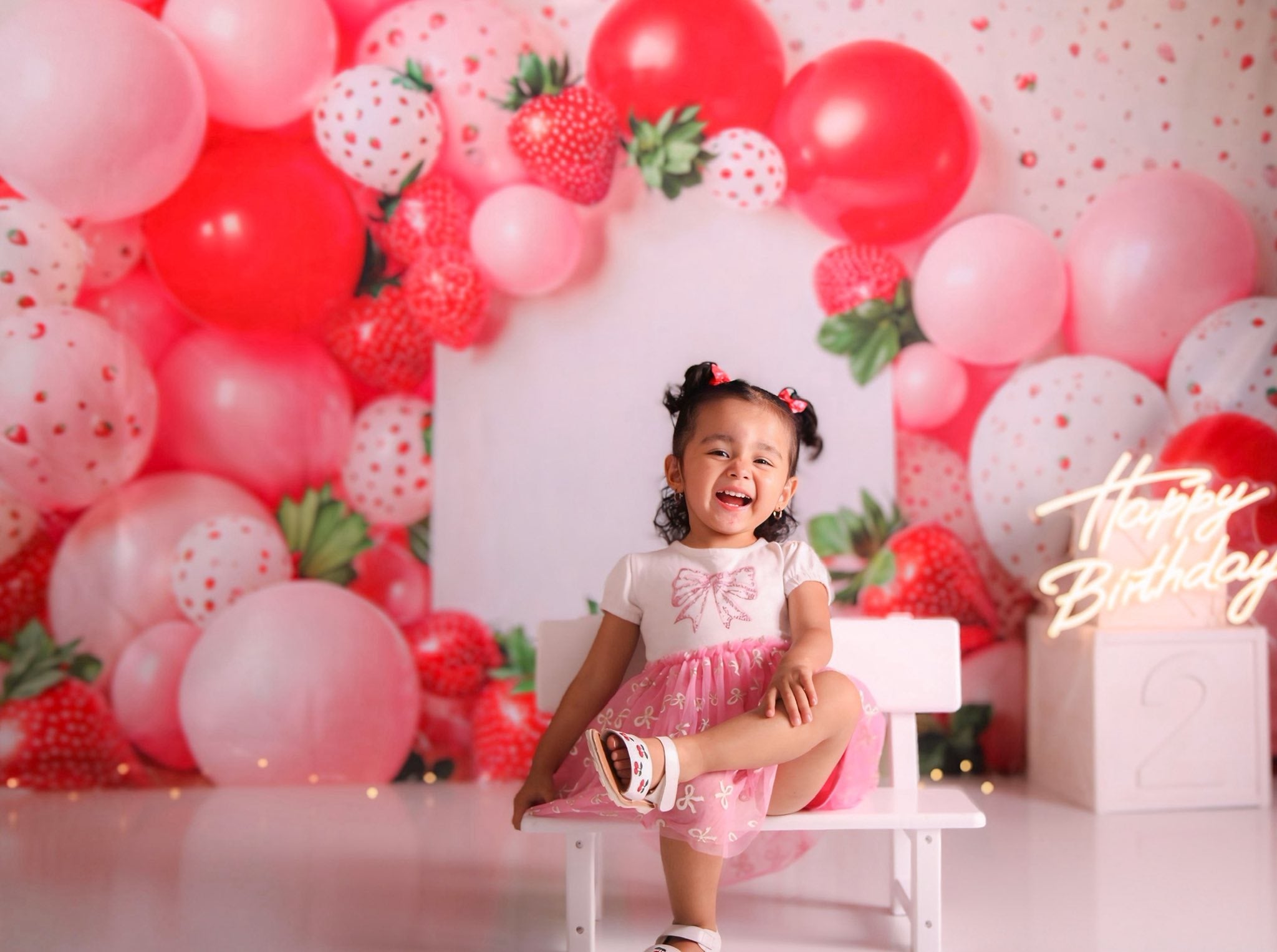 Kate Cake Smash Spring Strawberry Balloon Backdrop Designed by Emetselch -UK