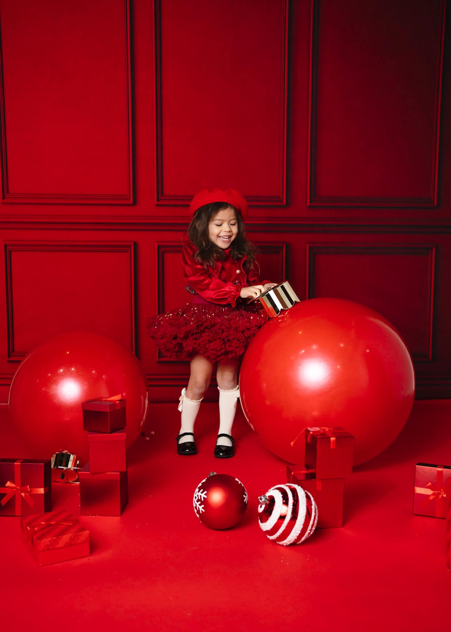 Kate Red Vintage Wall Backdrop for Photography -UK