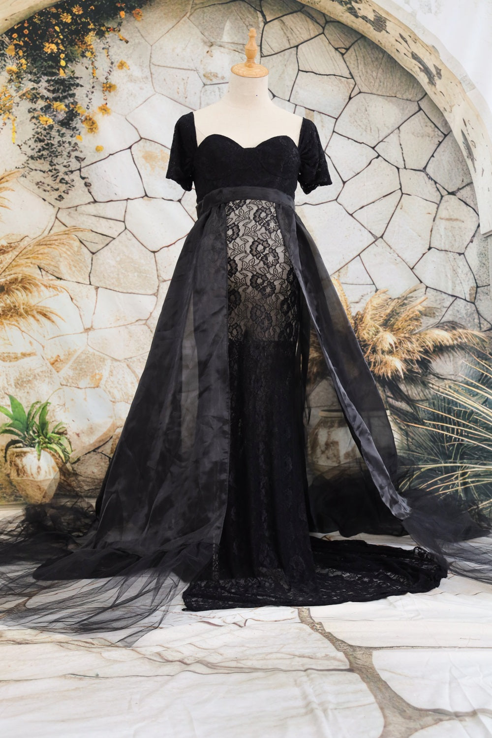 On Sale Kate Lace Short Sleeved Strapless Black Maternity Photoshoot Dress -UK