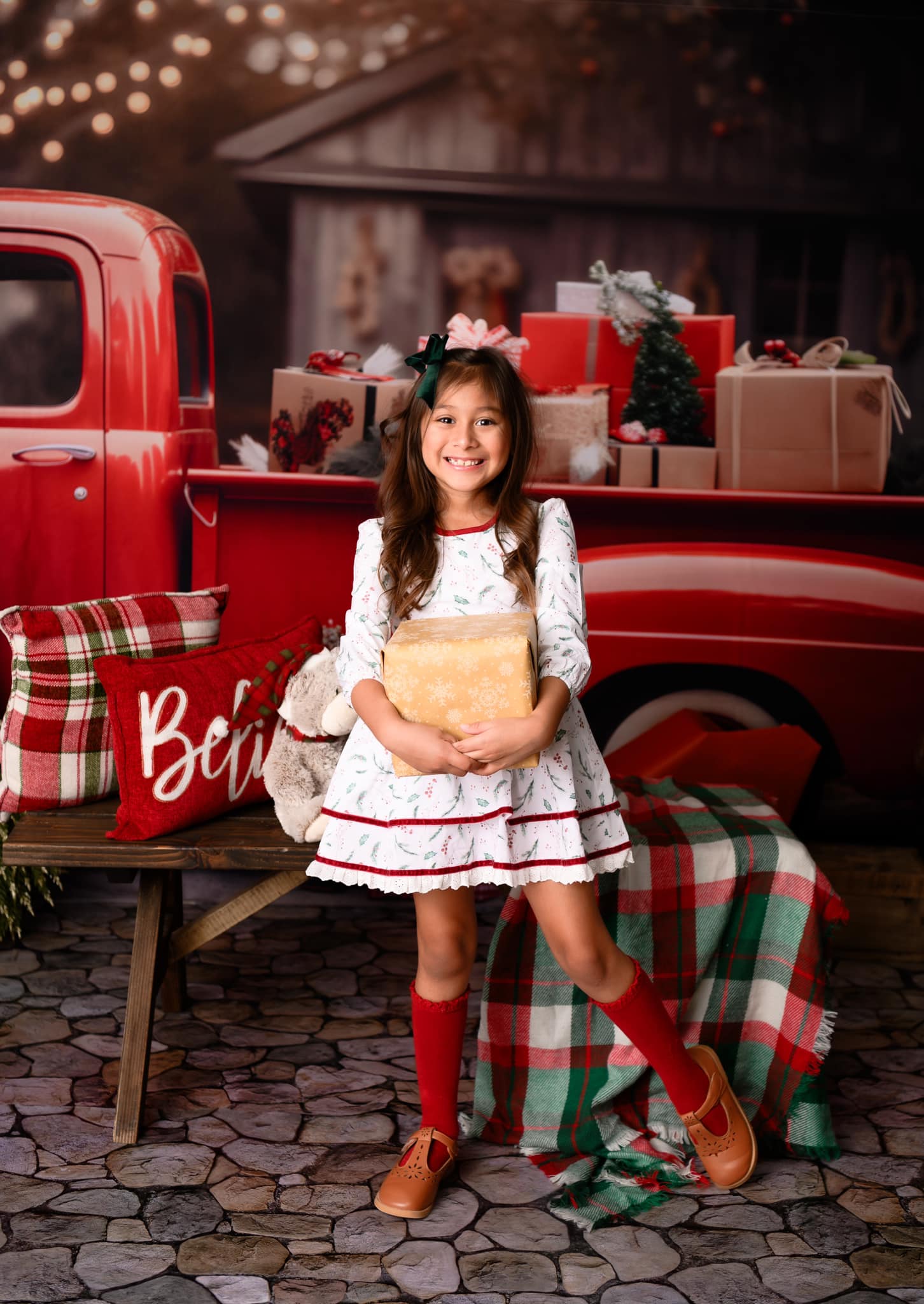 Kate Christmas Gift in Red Car Backdrop for Photography