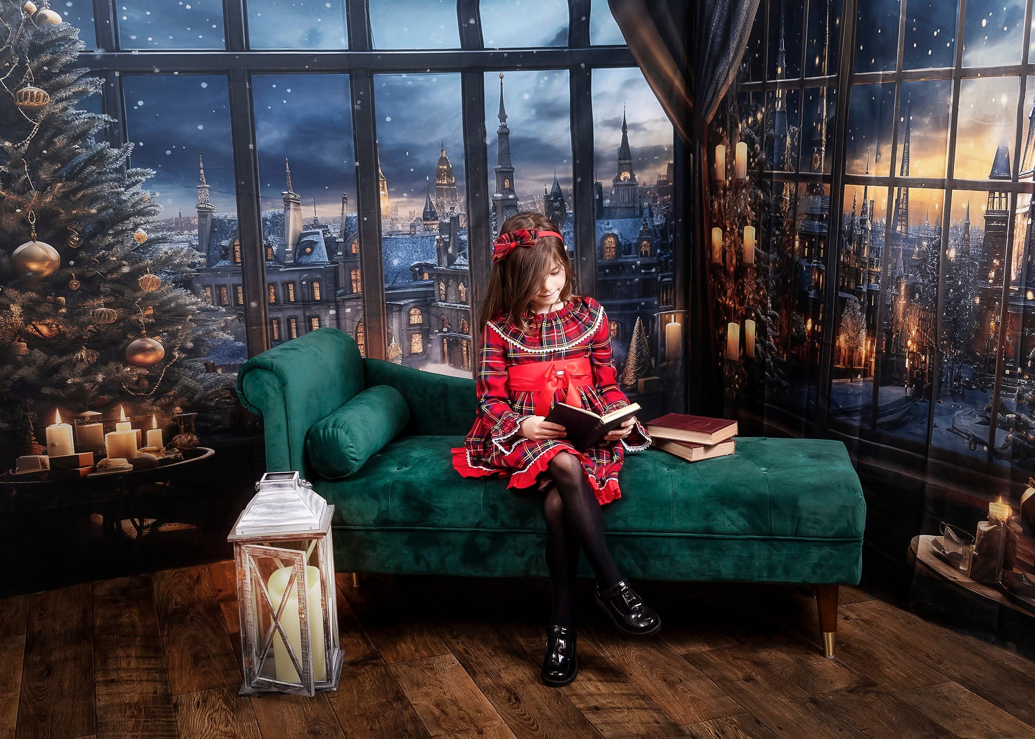 Kate Christmas Snowy Night Town Room Set -UK