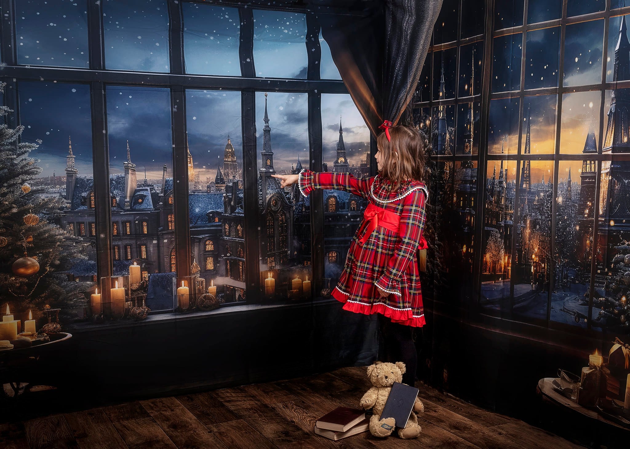 Kate Christmas Snowy Night Town Room Set -UK