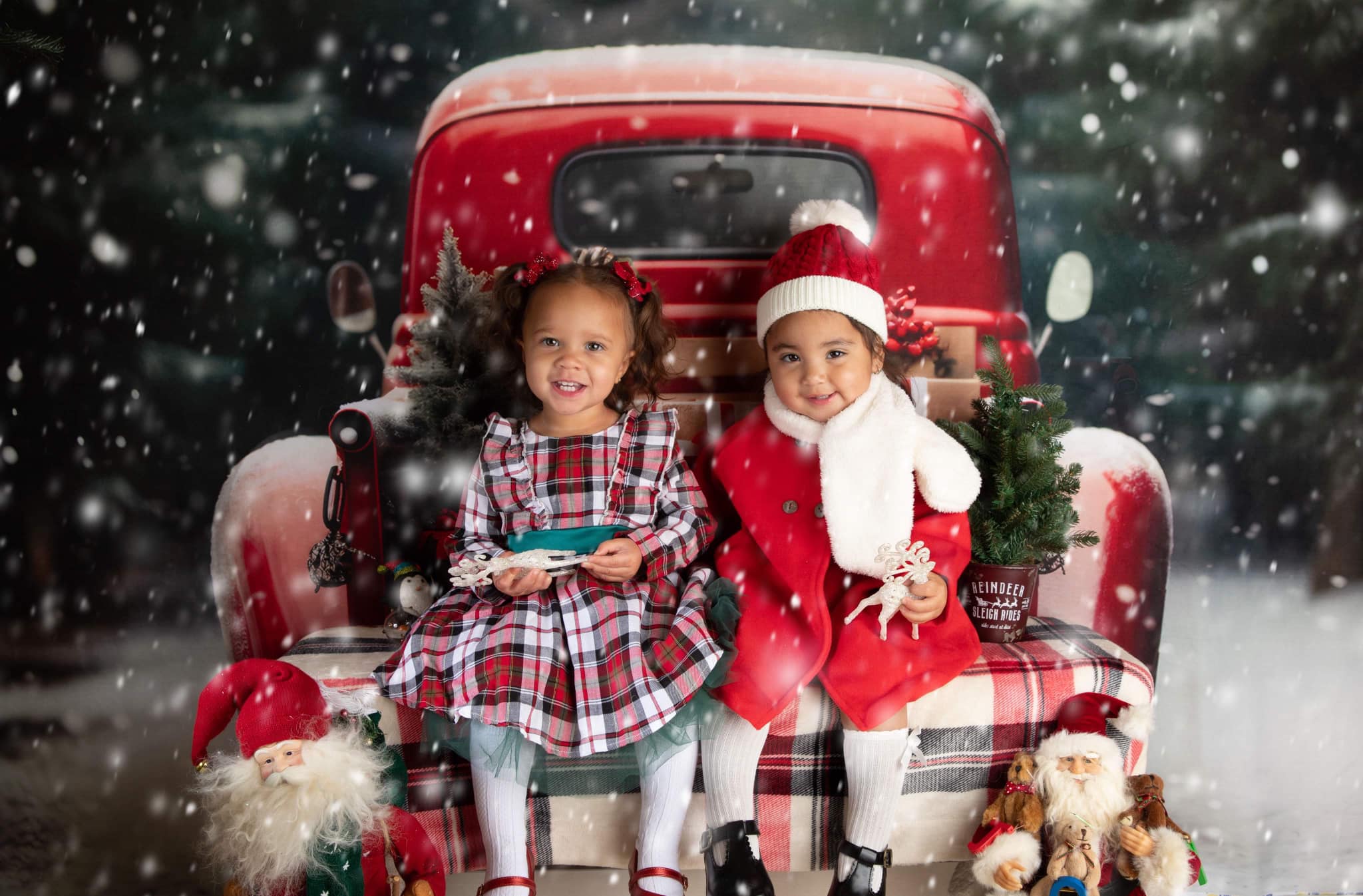 Kate Christmas Snowy Red Car Gifts Backdrop for Photography -UK