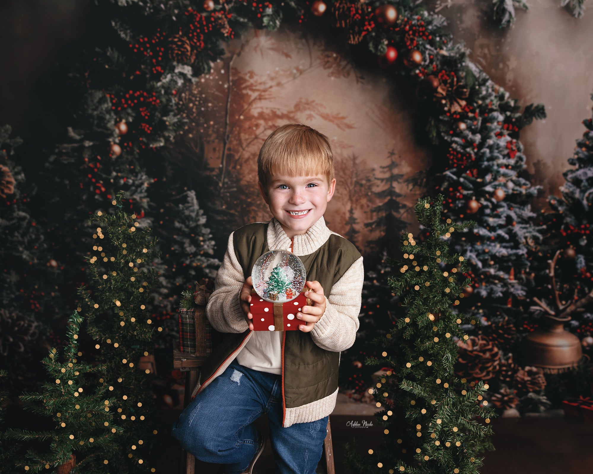 Kate Christmas Trees Arched Retro Wall Backdrop Designed by Emetselch -UK