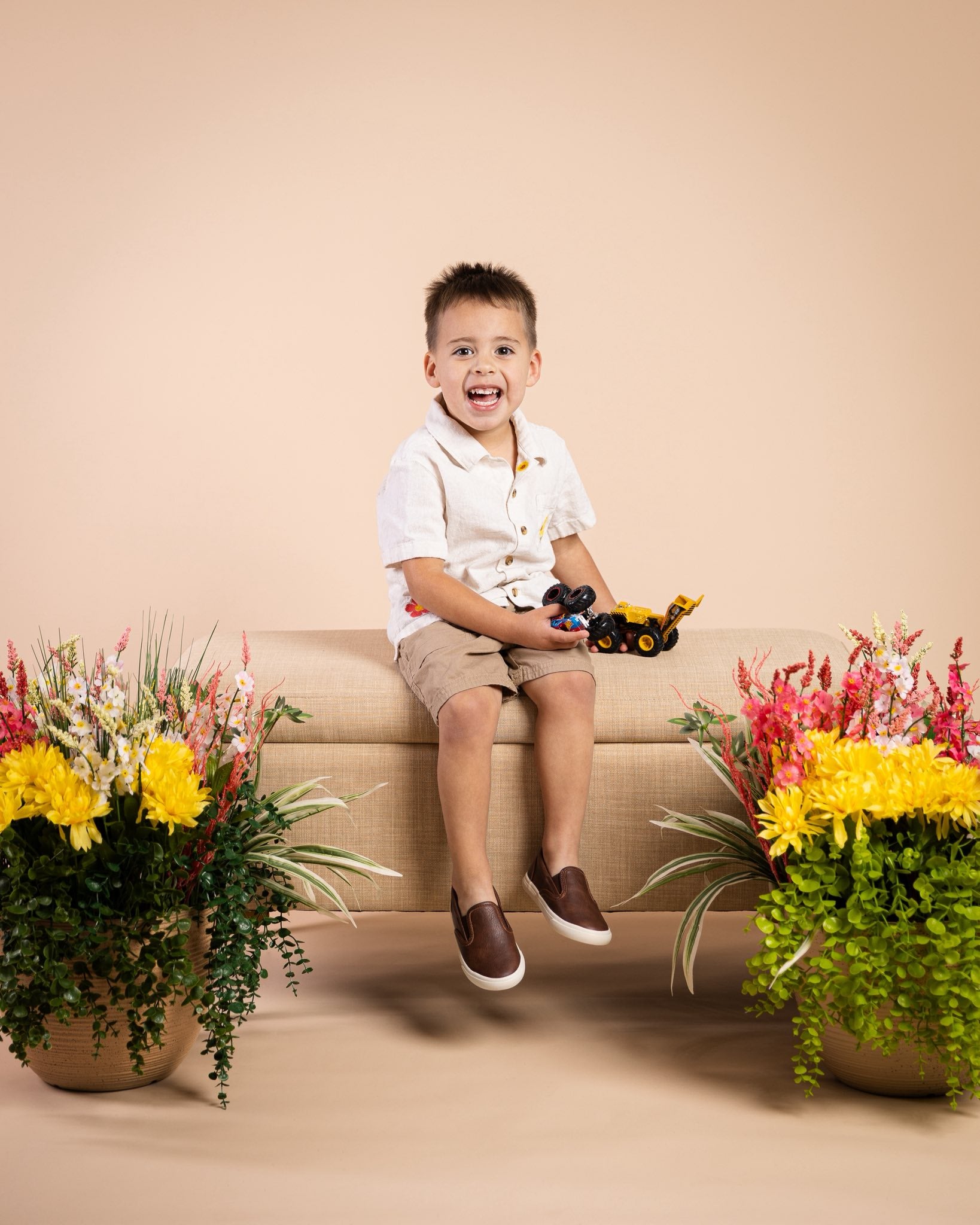 Kate Ivory Beige Seamless Paper Backdrop for Photography -UK