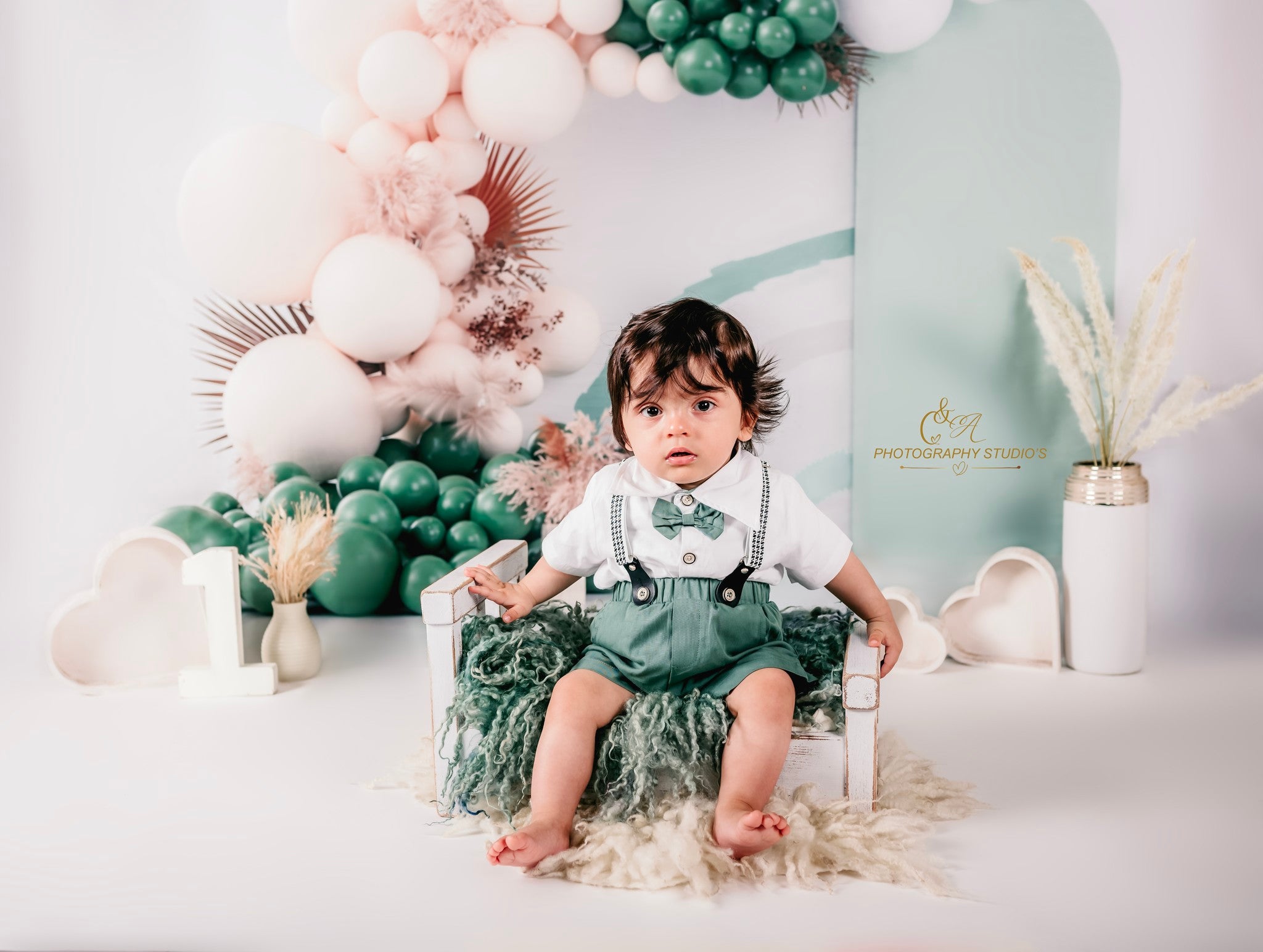 Kate Green Boho Balloons Backdrop Designed by Uta Mueller Photography -UK