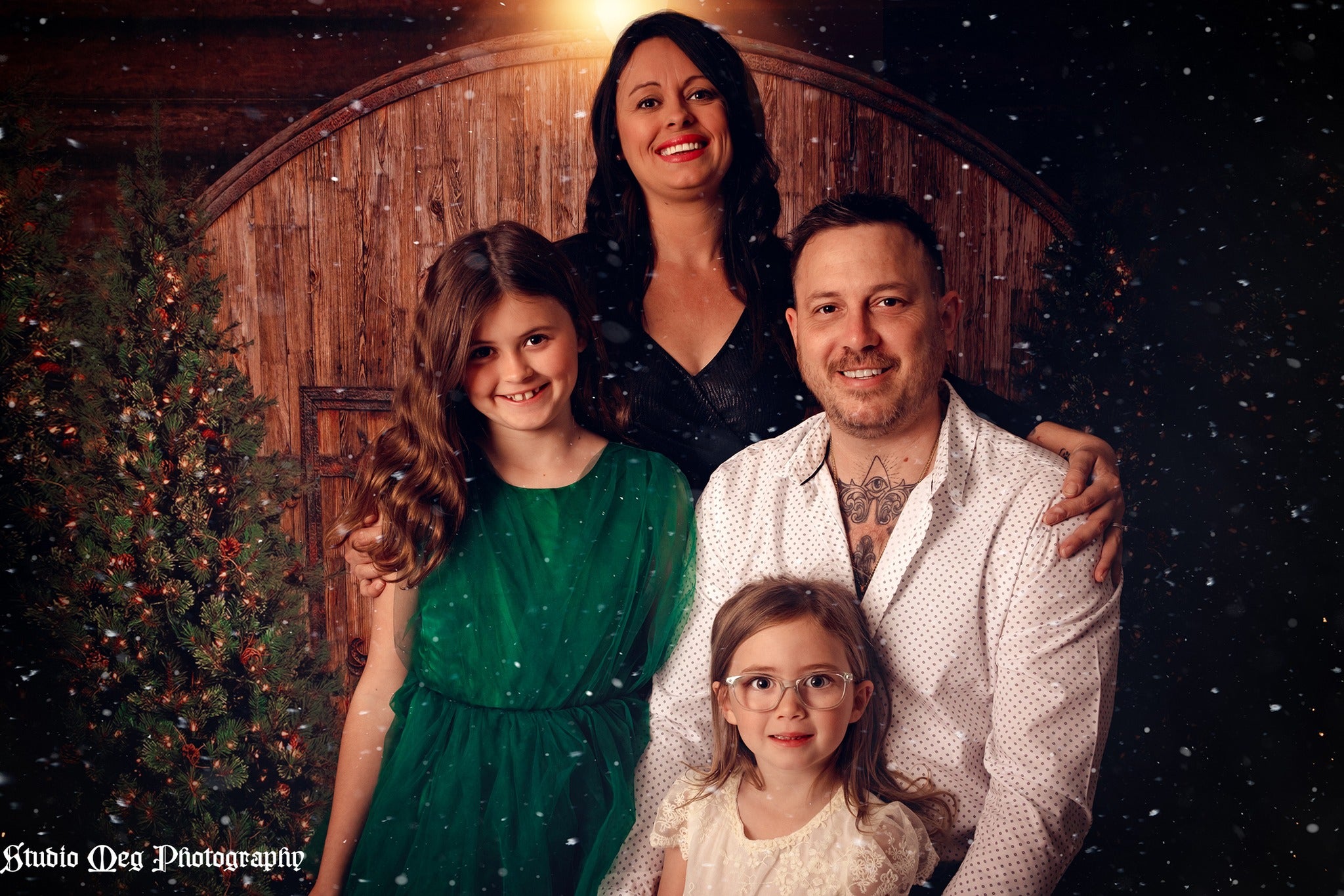 Kate Christmas Barn Door Trees Backdrop for Photography -UK