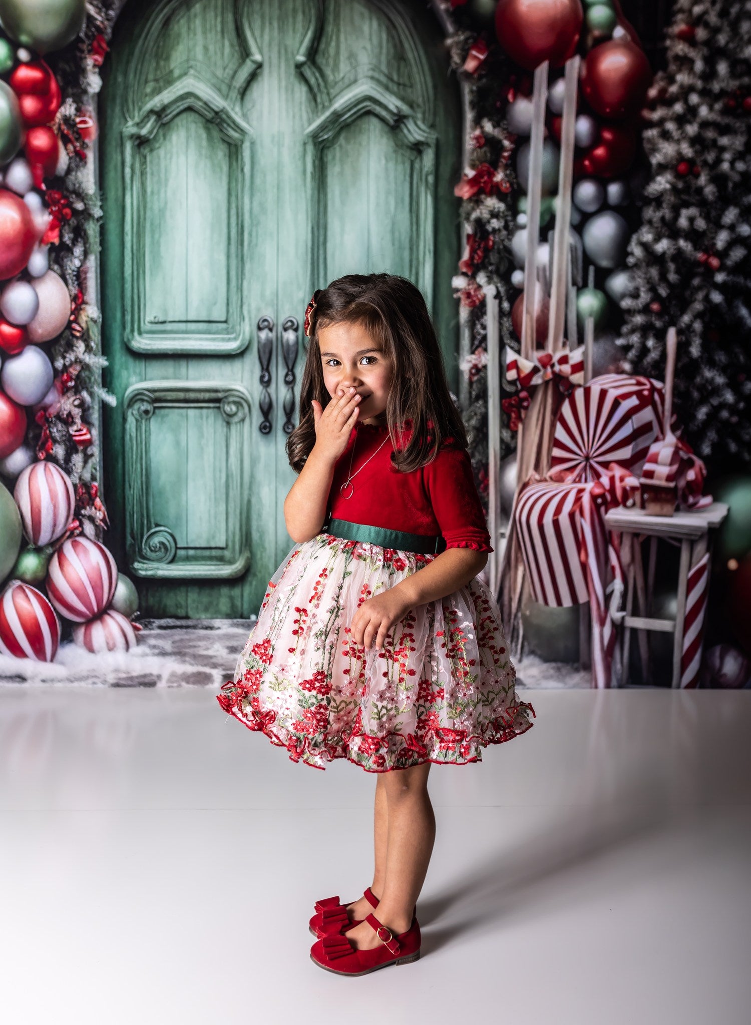 Kate Christmas Holiday Balloon Arch Green Door Backdrop for Photography -UK