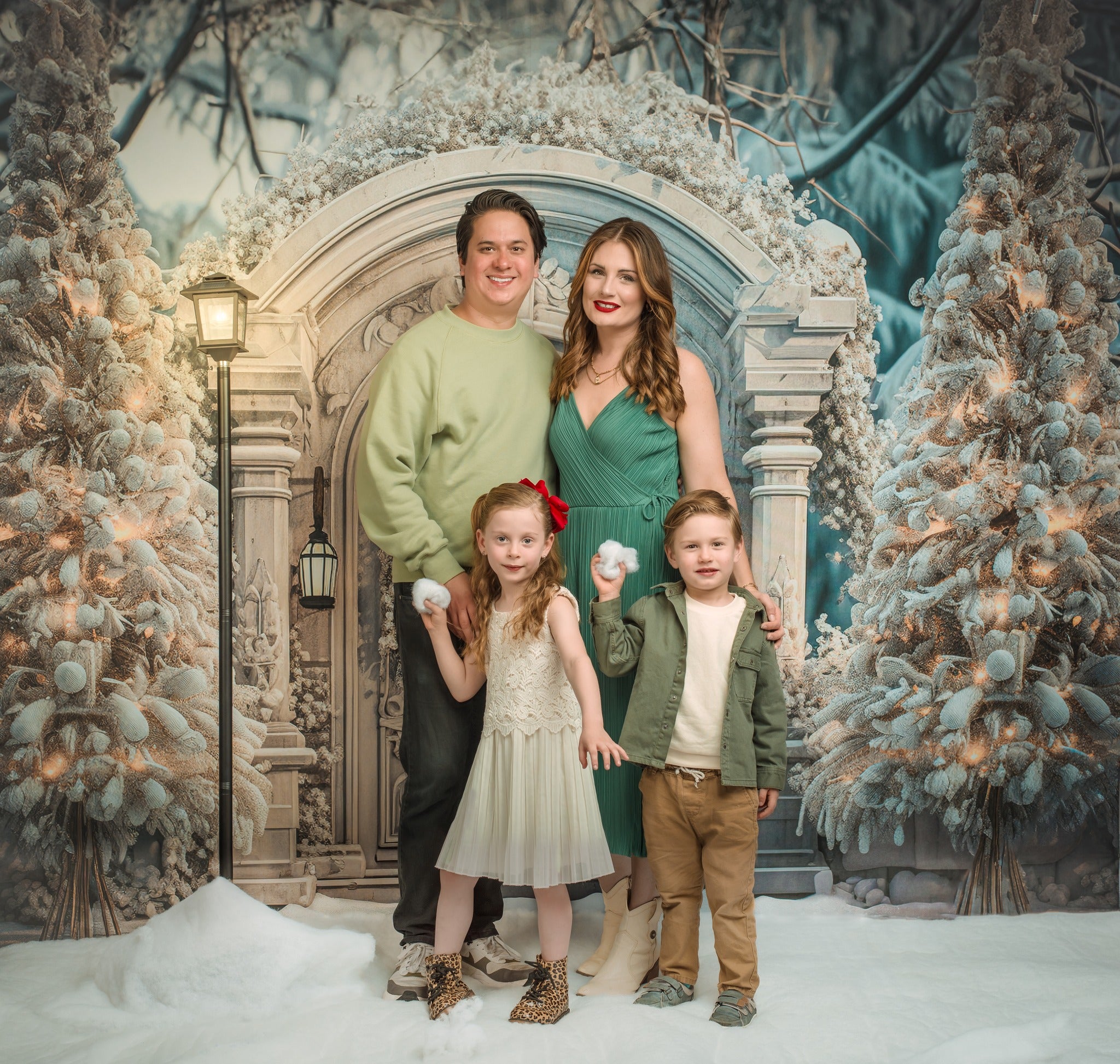 Kate Winter Christmas Snowy Door Tree Backdrop for Photography -UK
