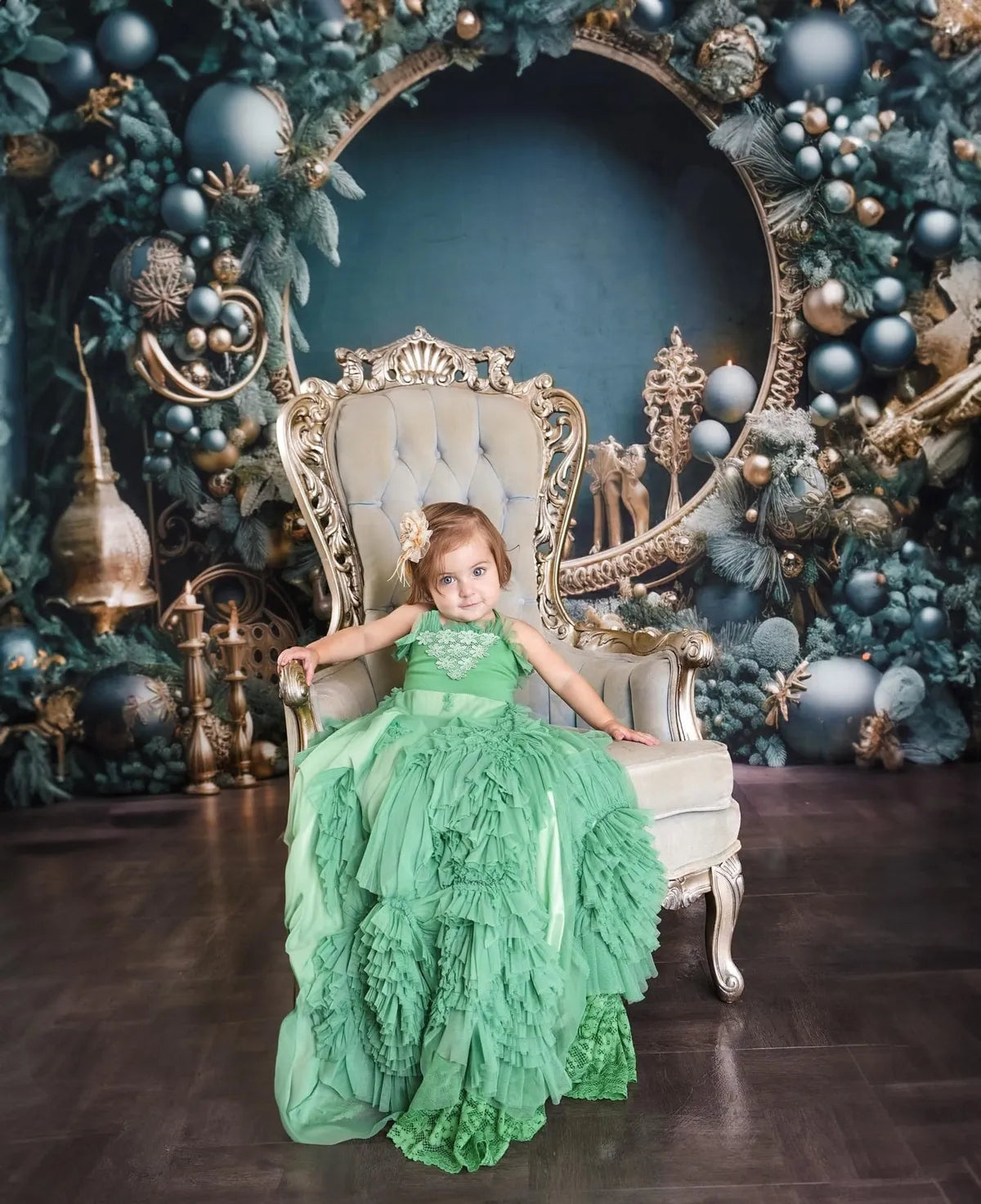 Kate Christmas Vintage Green Wall Big Wreath Fleece Backdrop Designed by Emetselch -UK