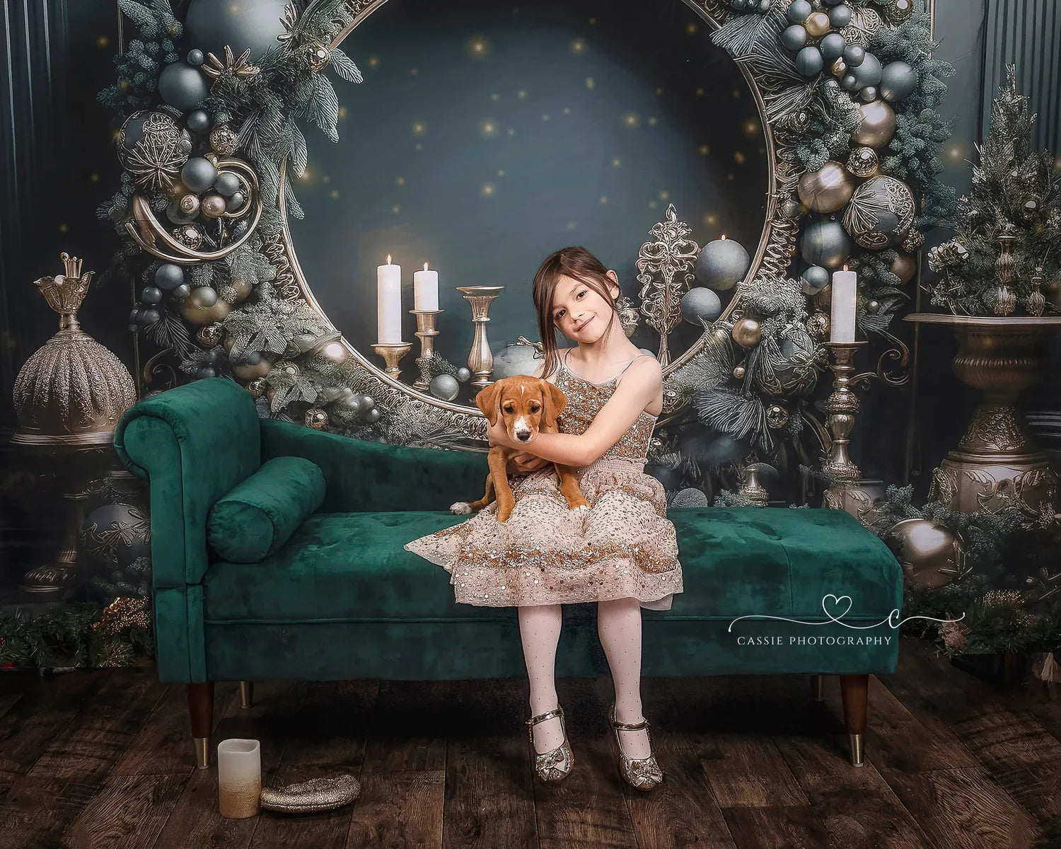 Kate Christmas Vintage Green Wall Big Wreath Fleece Backdrop Designed by Emetselch -UK