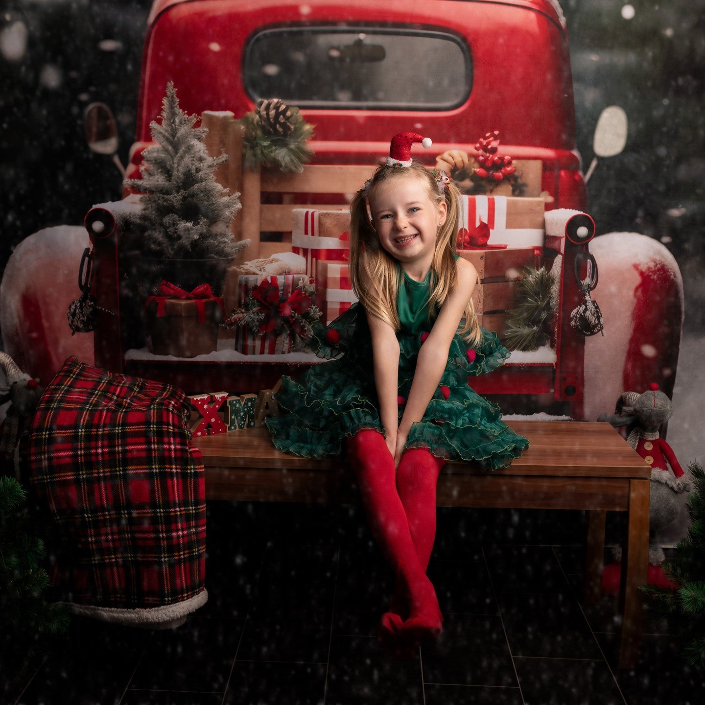 Kate Christmas Gift in Red Car Backdrop for Photography -UK