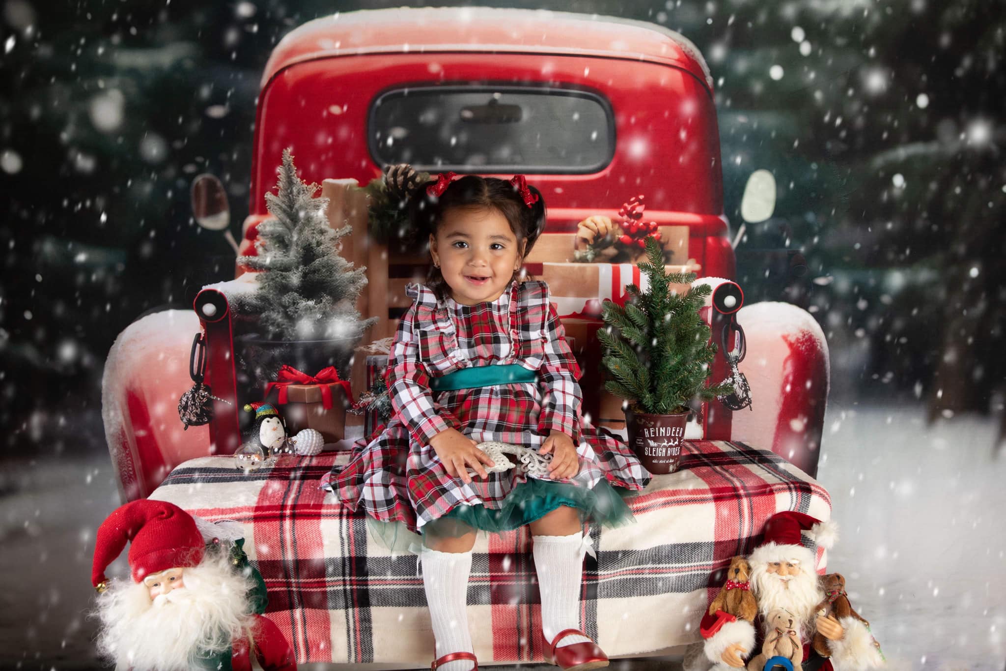 Kate Christmas Snowy Red Car Gifts Backdrop for Photography -UK