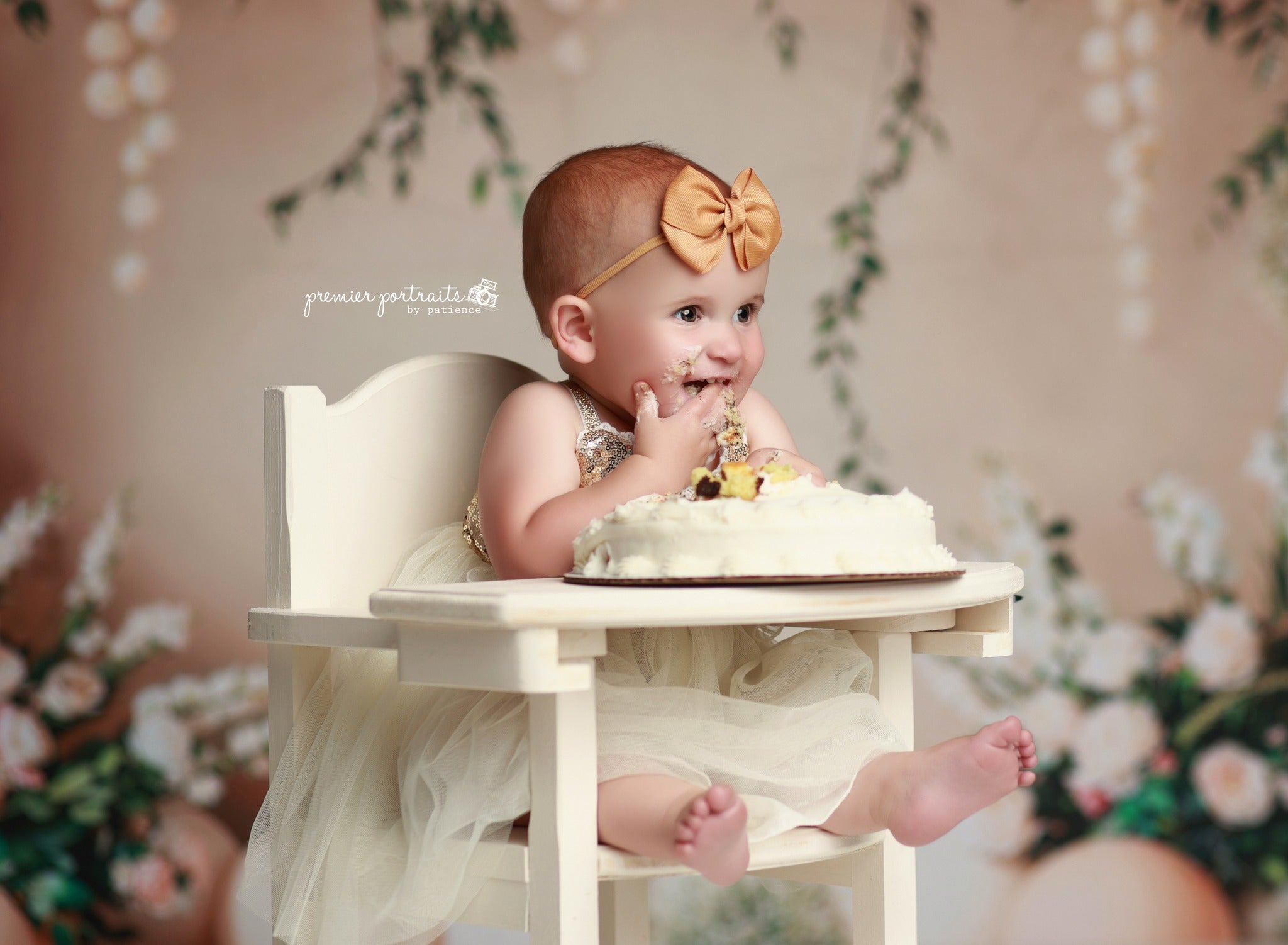 Kate Cake Smash Flower Beige Balloon Wall Backdrop Designed by Emetselch -UK