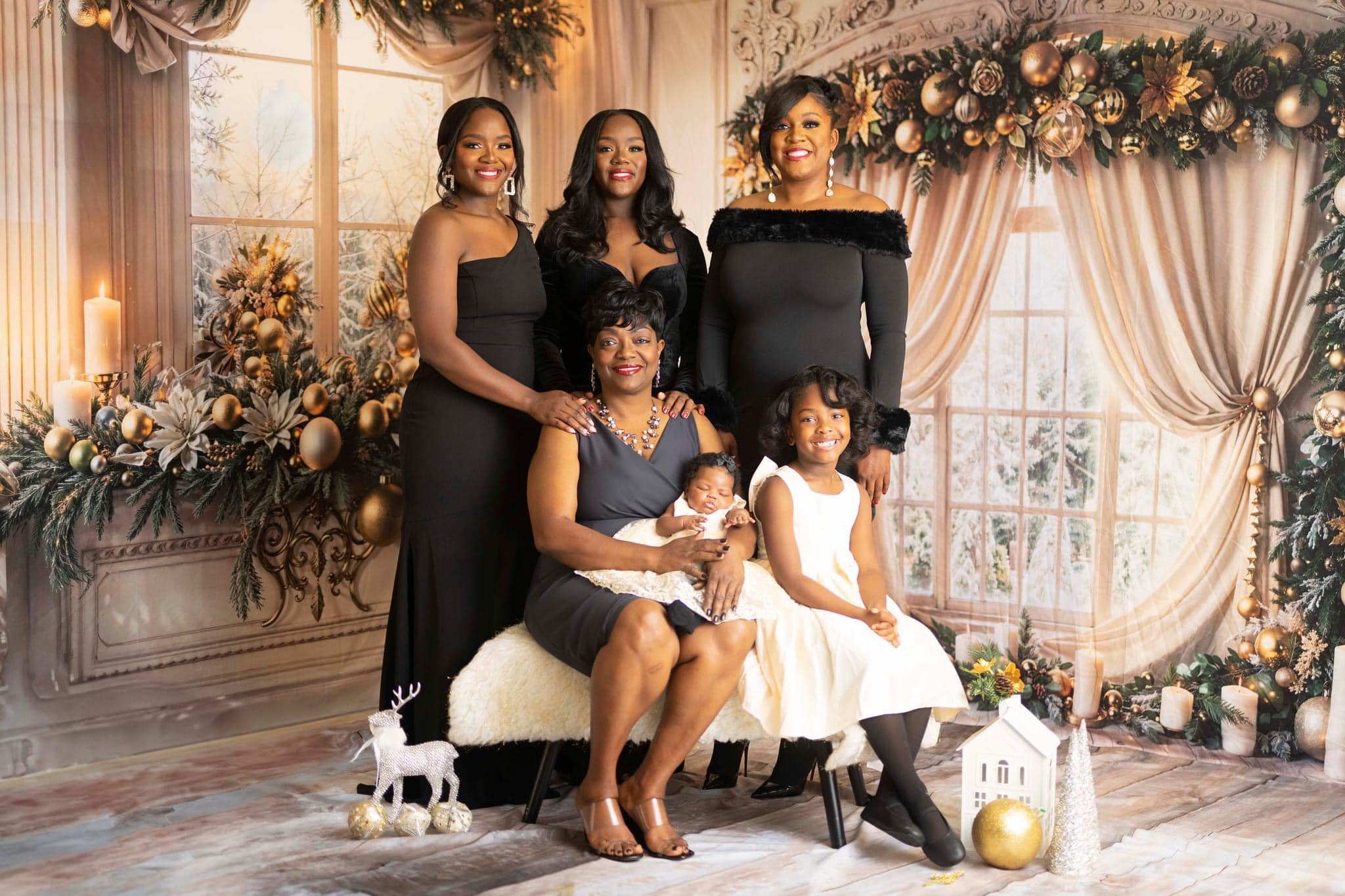 Kate Christmas Vintage White Arched Window Room Set -UK