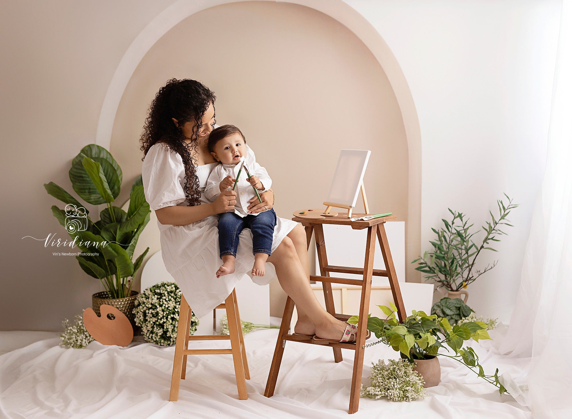 Kate Beige White Art Arch Wall Fleece Backdrop Designed by Kate Image -UK