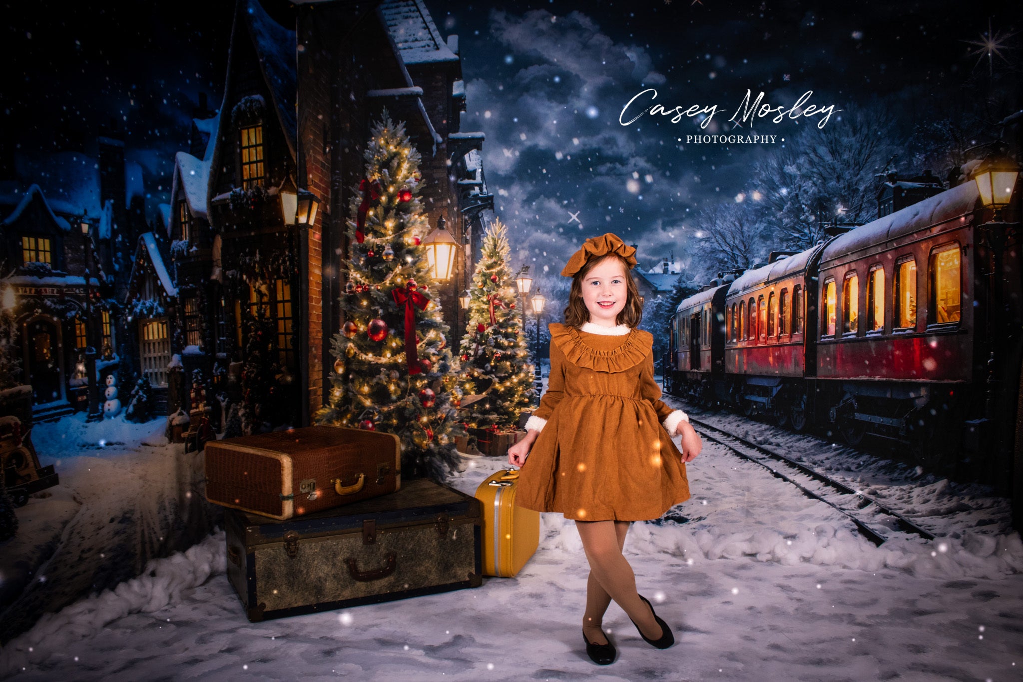 Kate Christmas Snowy Street in Night Train Room Set -UK