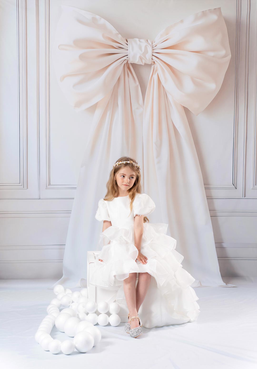 Kate Sweep Elegant Big Bow Backdrop Designed by Emetselch