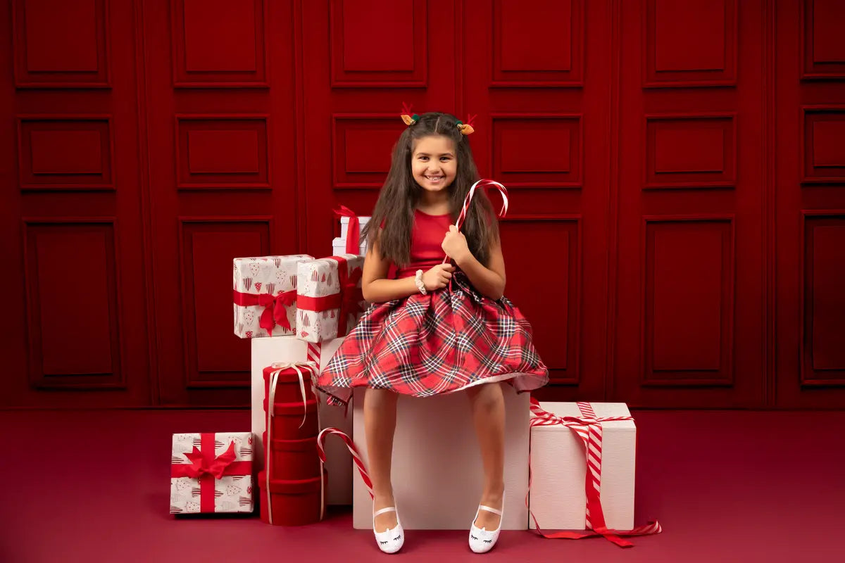 Kate Red Wall Backdrop Designed by Chain Photography