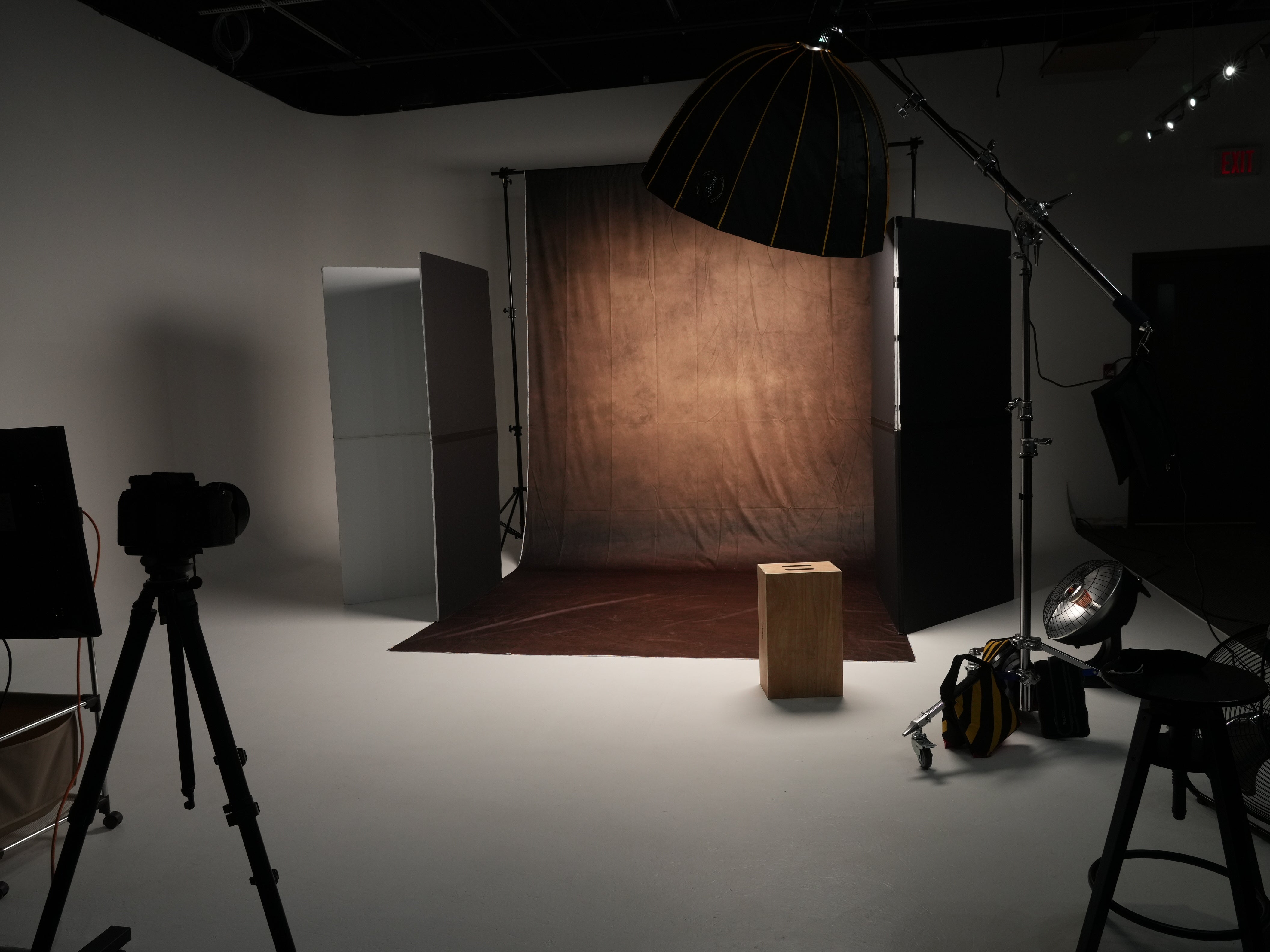 Kate Sweep Abstract Gold Brown Backdrop for Photography -UK