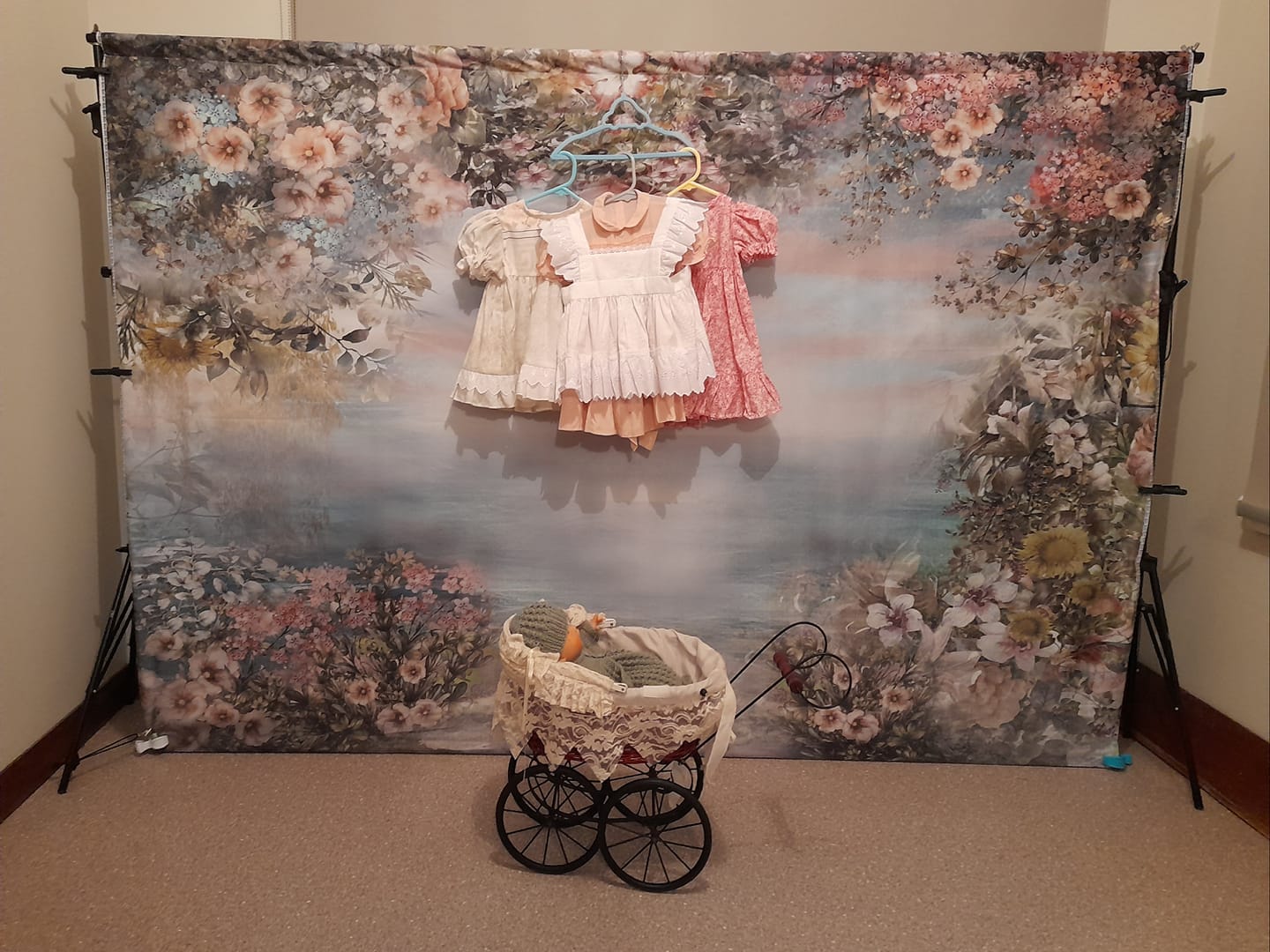 Kate Valentine's Day Vintage Flowers Bokeh Smog Backdrop Designed by JFCC -UK