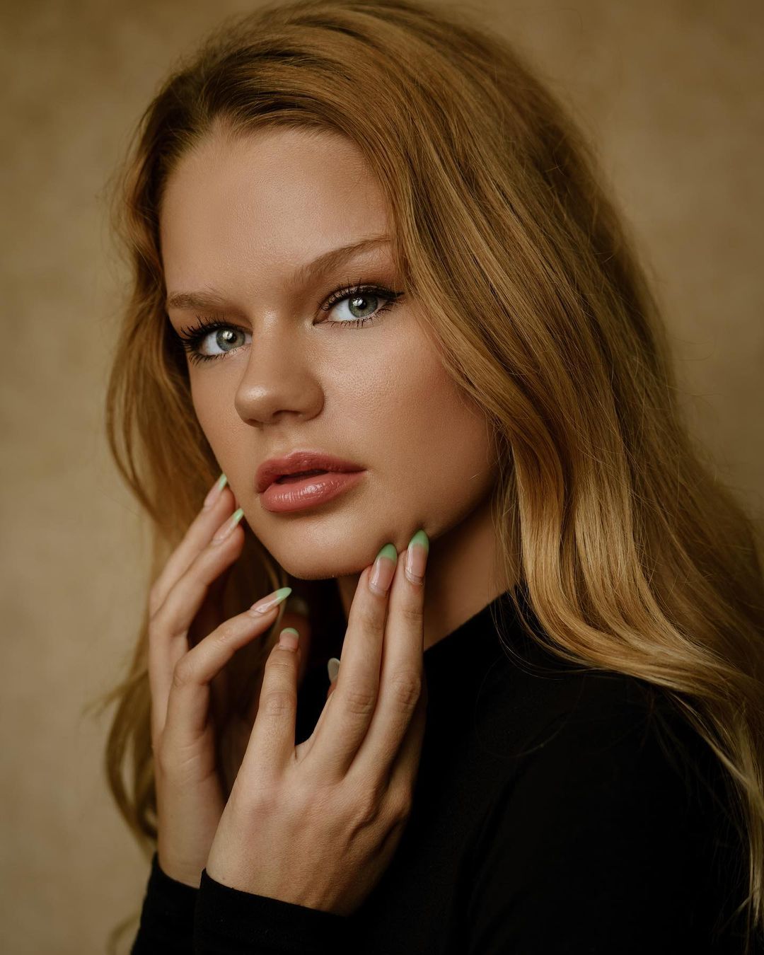 Kate Abstract Litter Beige Texture Backdrop for Photography -UK