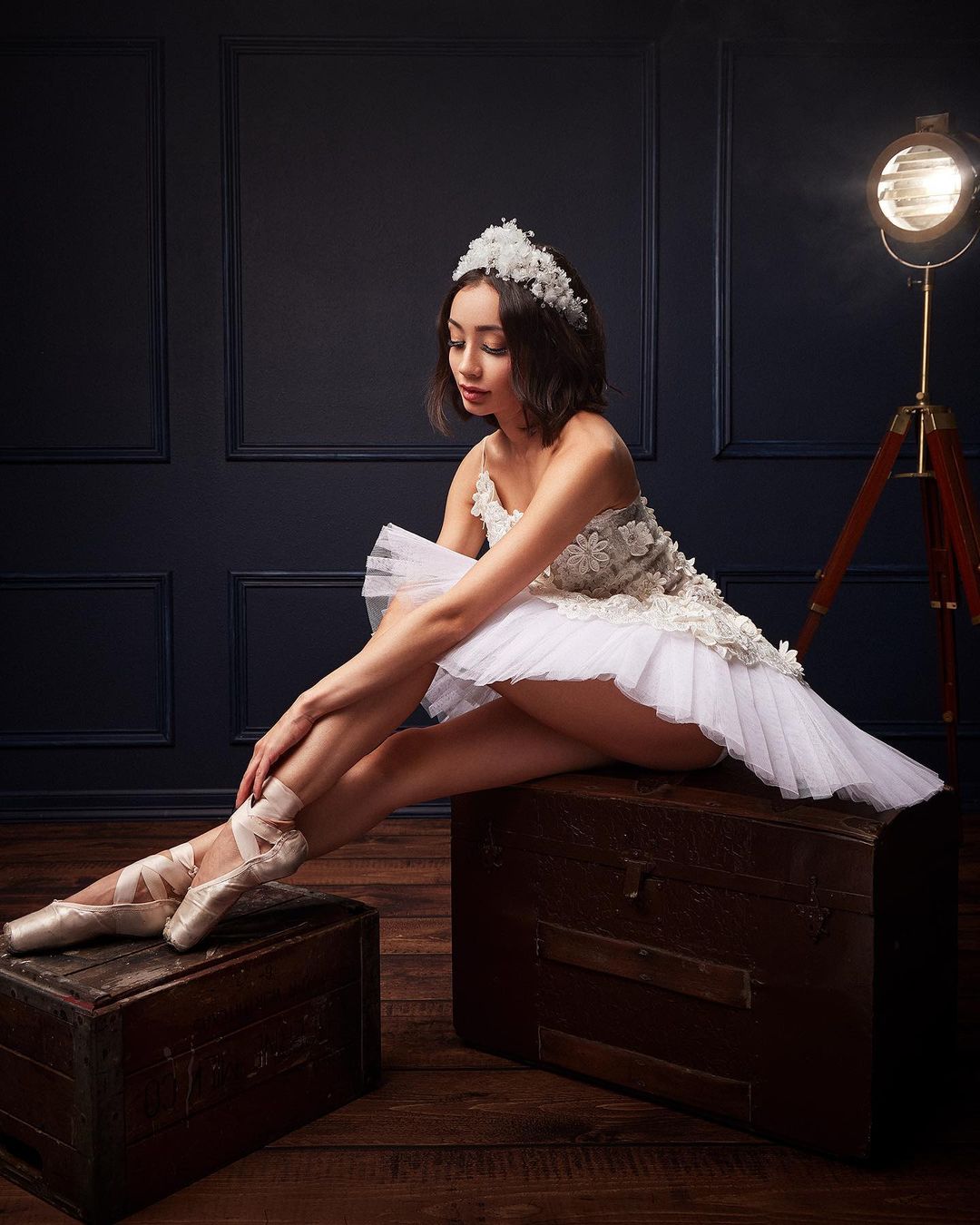 Kate Dark Wall With Floor Backdrop for Photography -UK