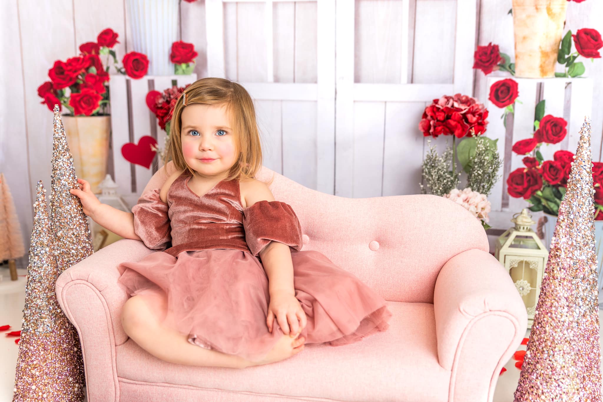 Kate Valentine's Day Roses White Wooden Backdrop Designed by Emetselch -UK