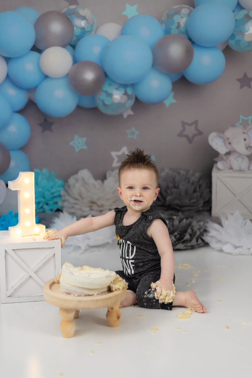 Kate Children Grey Wall Elephant Blue Balloon Backdrop Designed by Melissa King -UK