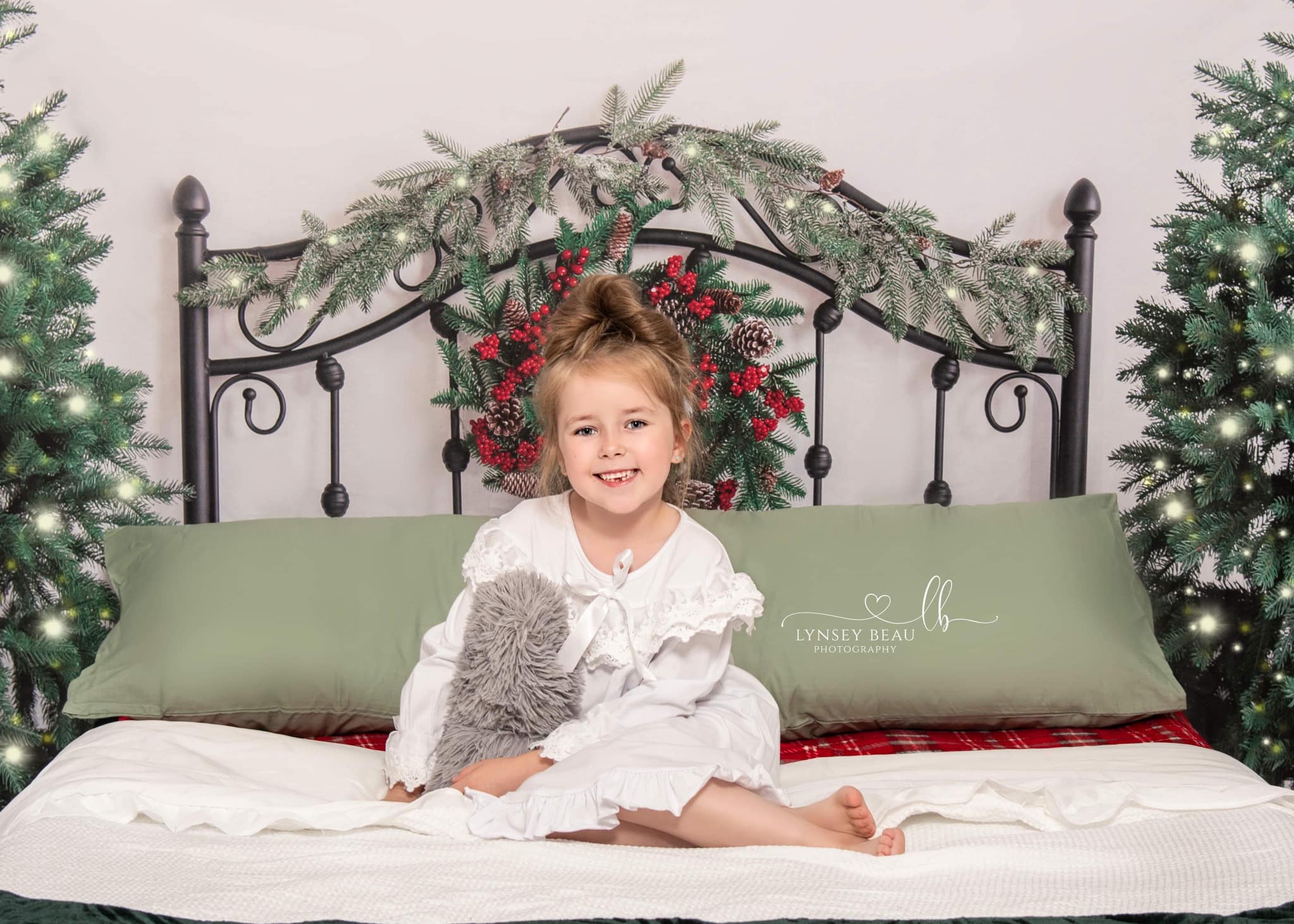 Kate Christmas Bed Backdrop Headboard Designed by Emetselch -UK