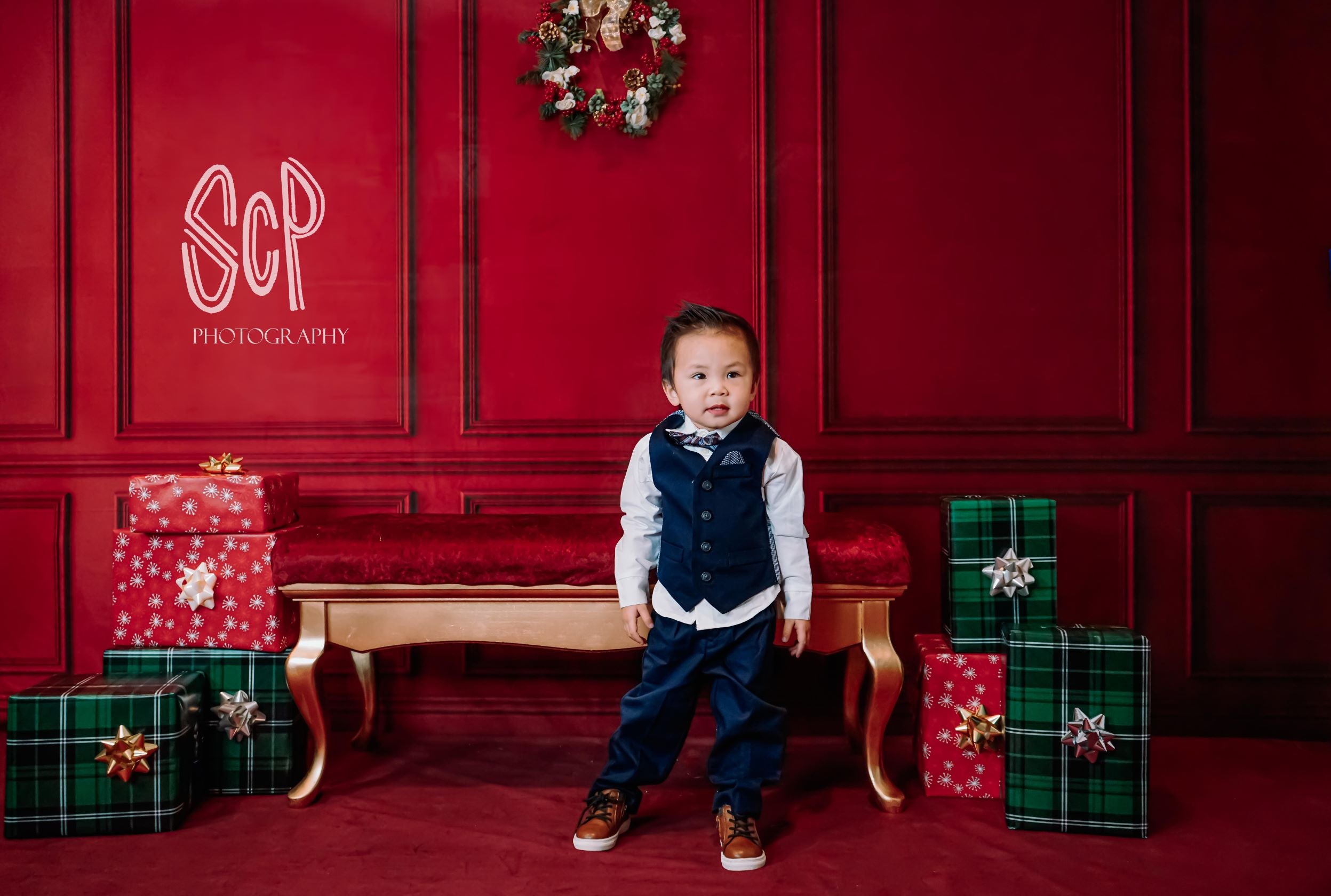 Kate Red Vintage Wall Backdrop for Photography -UK