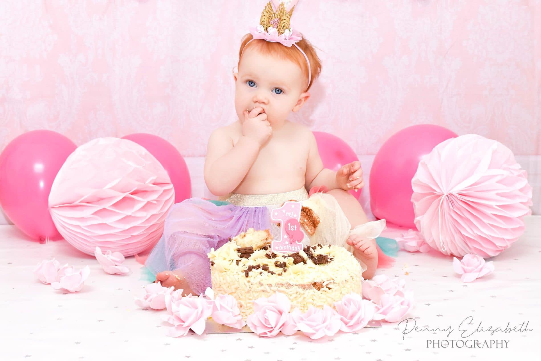 Kate Pink Wall Pattern Backdrop for Children Photography White/Cream Flooring -UK