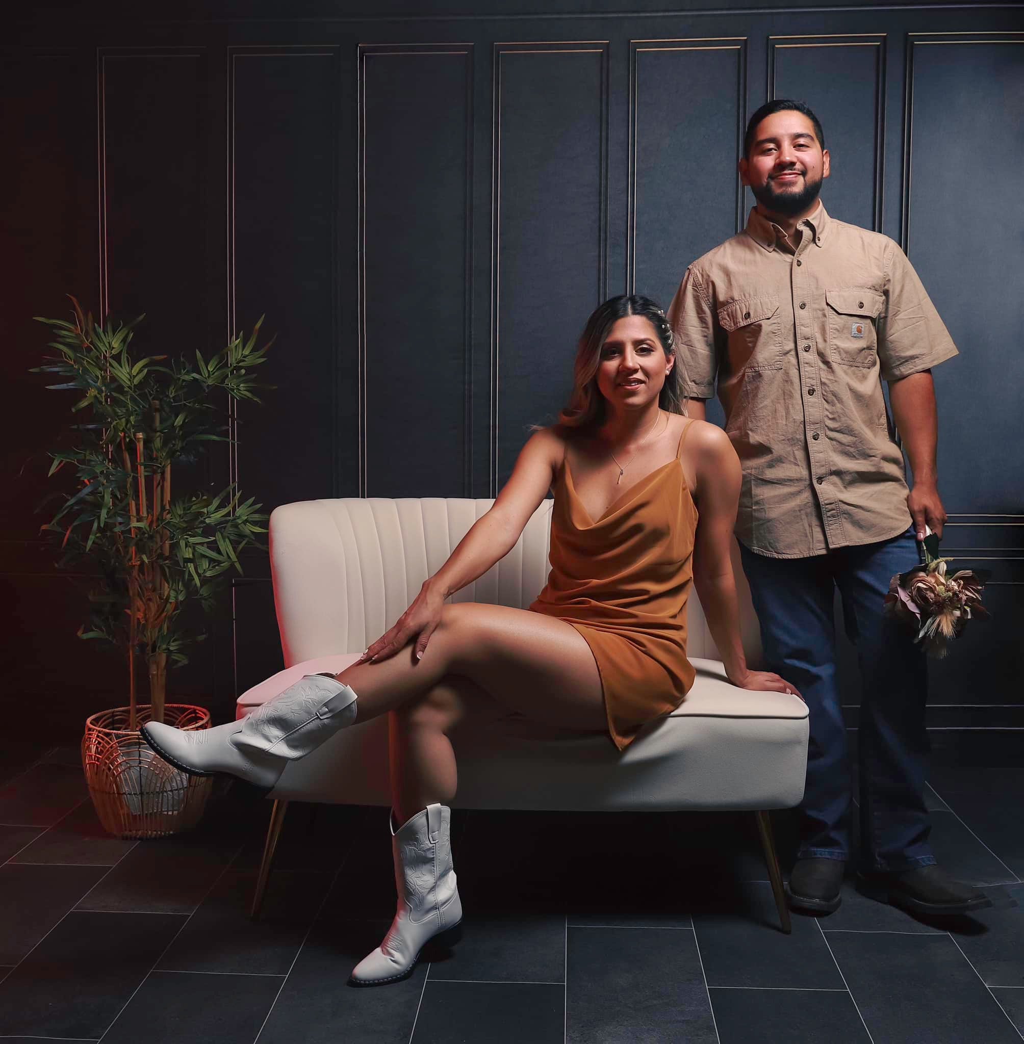 Kate Black Retro Wall Backdrop for Photography -UK