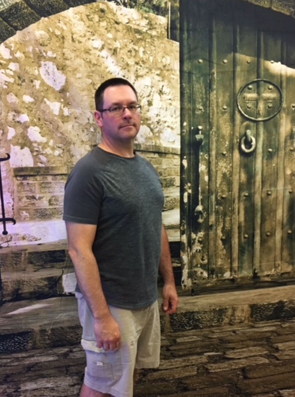 Kate Vintage Dark Gray Backdrop Brick Wall And Floor Wood Door Backdrop -UK