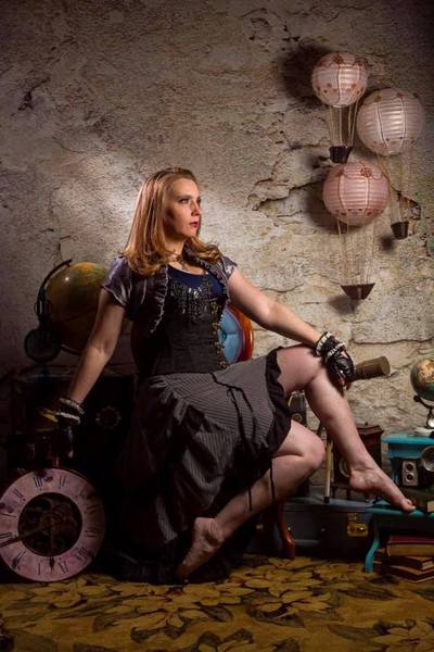 Kate Retro Damaged Cement Brick Backdrop -UK