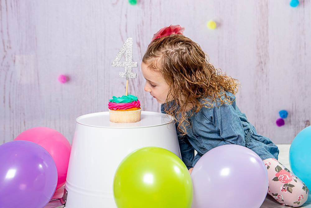 Kate Gray-white Wood with Decorations Children Backdrop for Photography Designed by Erin Larkins -UK
