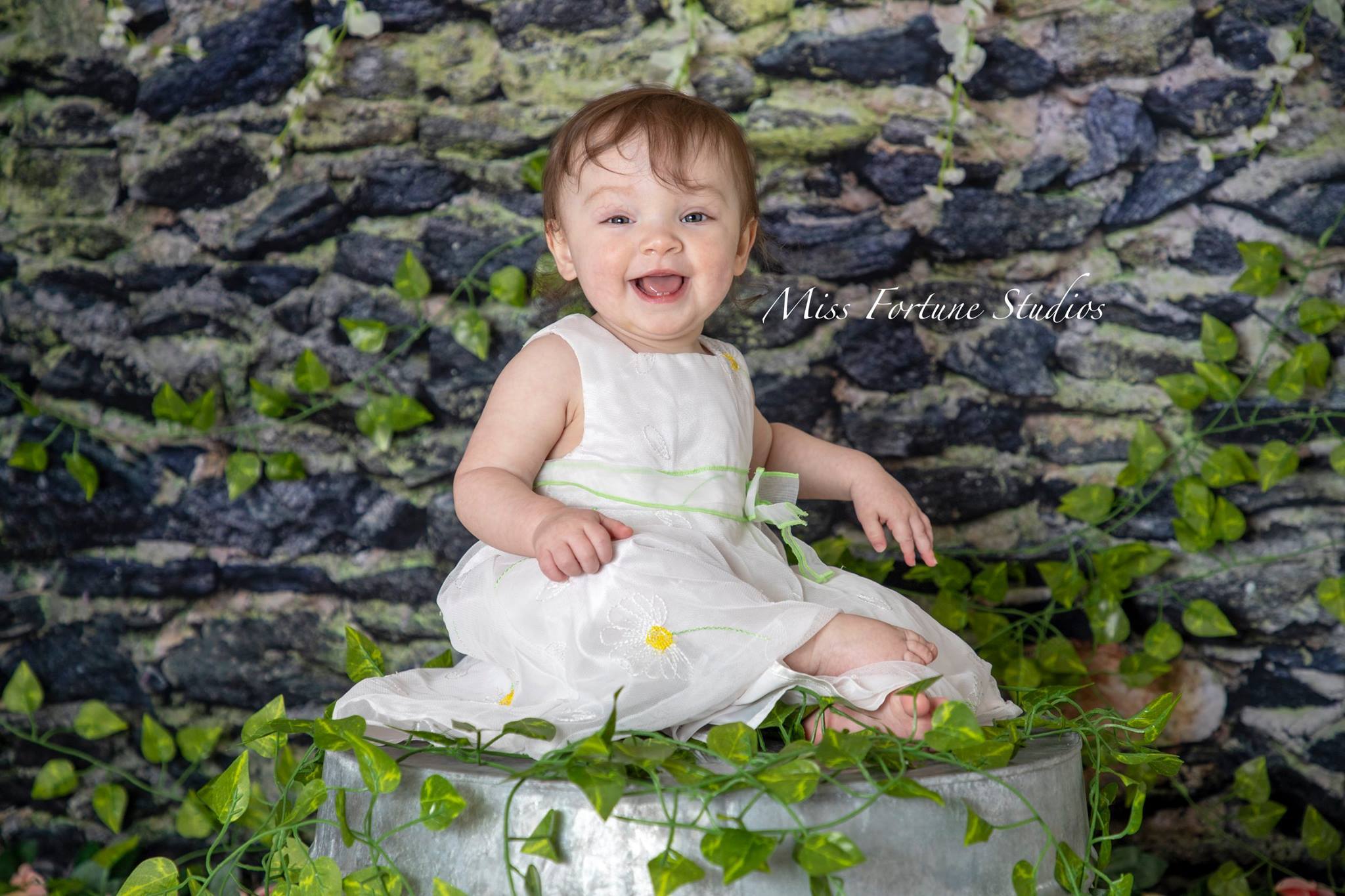 Kate Mossy Rock Wall backdrop designed by Arica Kirby -UK