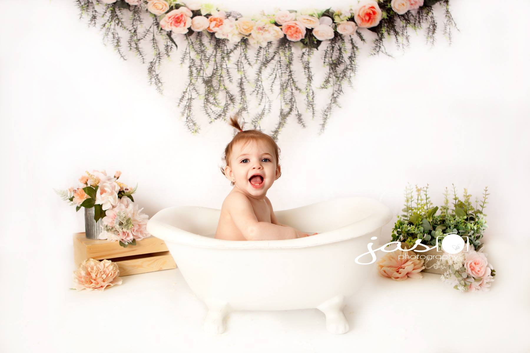 Kate Rose Swag Backdrop for Mother's Day -UK