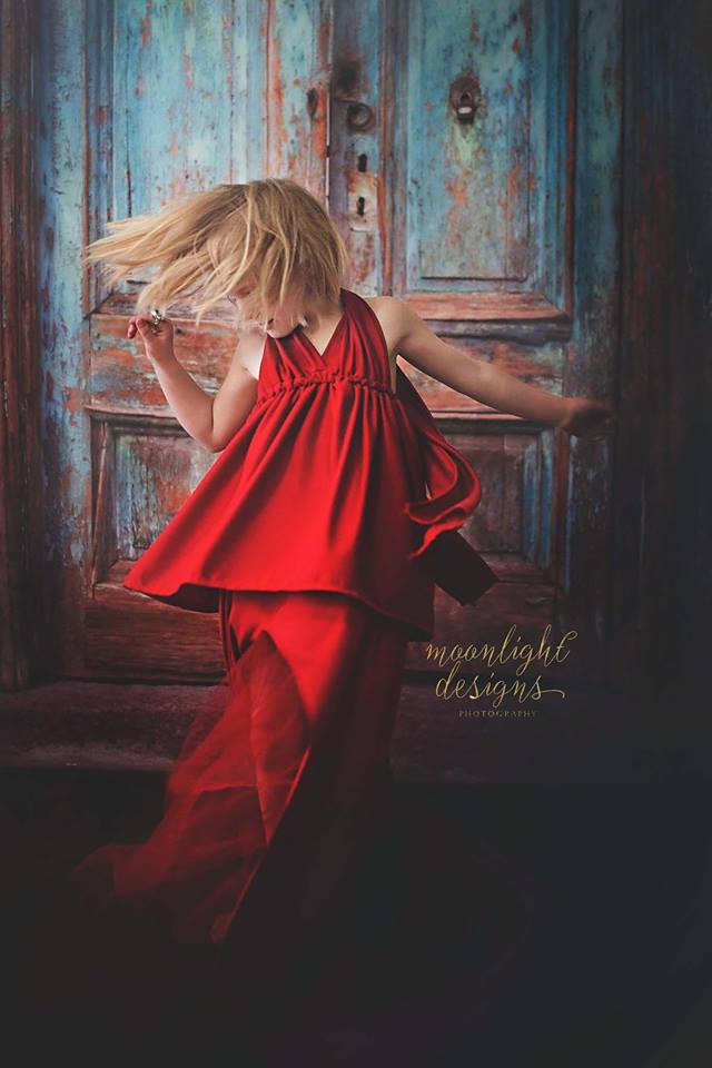 Kate Retro Blue Door Old Style Backdrop For Photography -UK