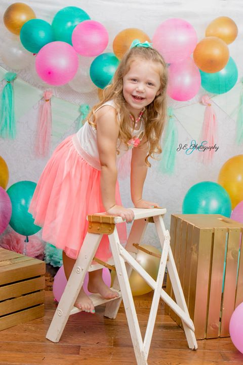 Kate Minty Fresh Celebrations Backdrop for Children Photography Designed By Tyna Renner -UK