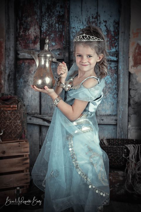 Kate Blue Destroyed Door Retro Style Background for Photography -UK