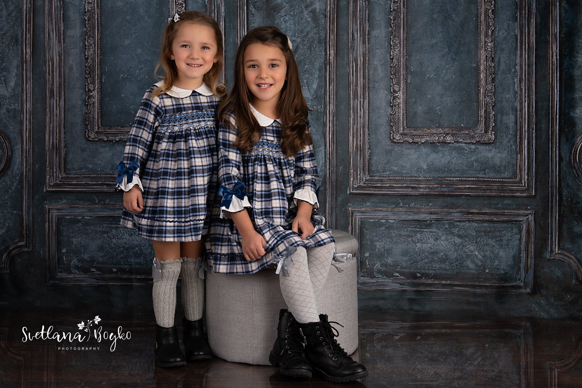 Kate Retro Deep Blue Wall Door Photography Backdrops Wedding -UK