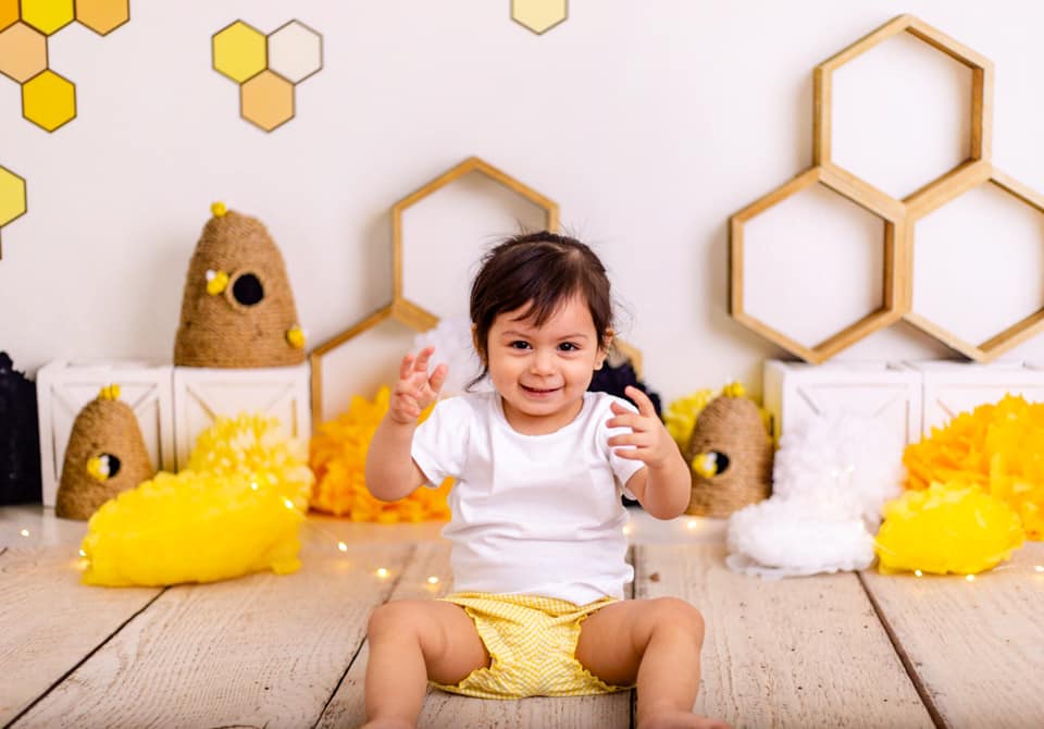 Kate Children Happy Bee Day Backdrop Designed By Mandy Ringe Photography -UK