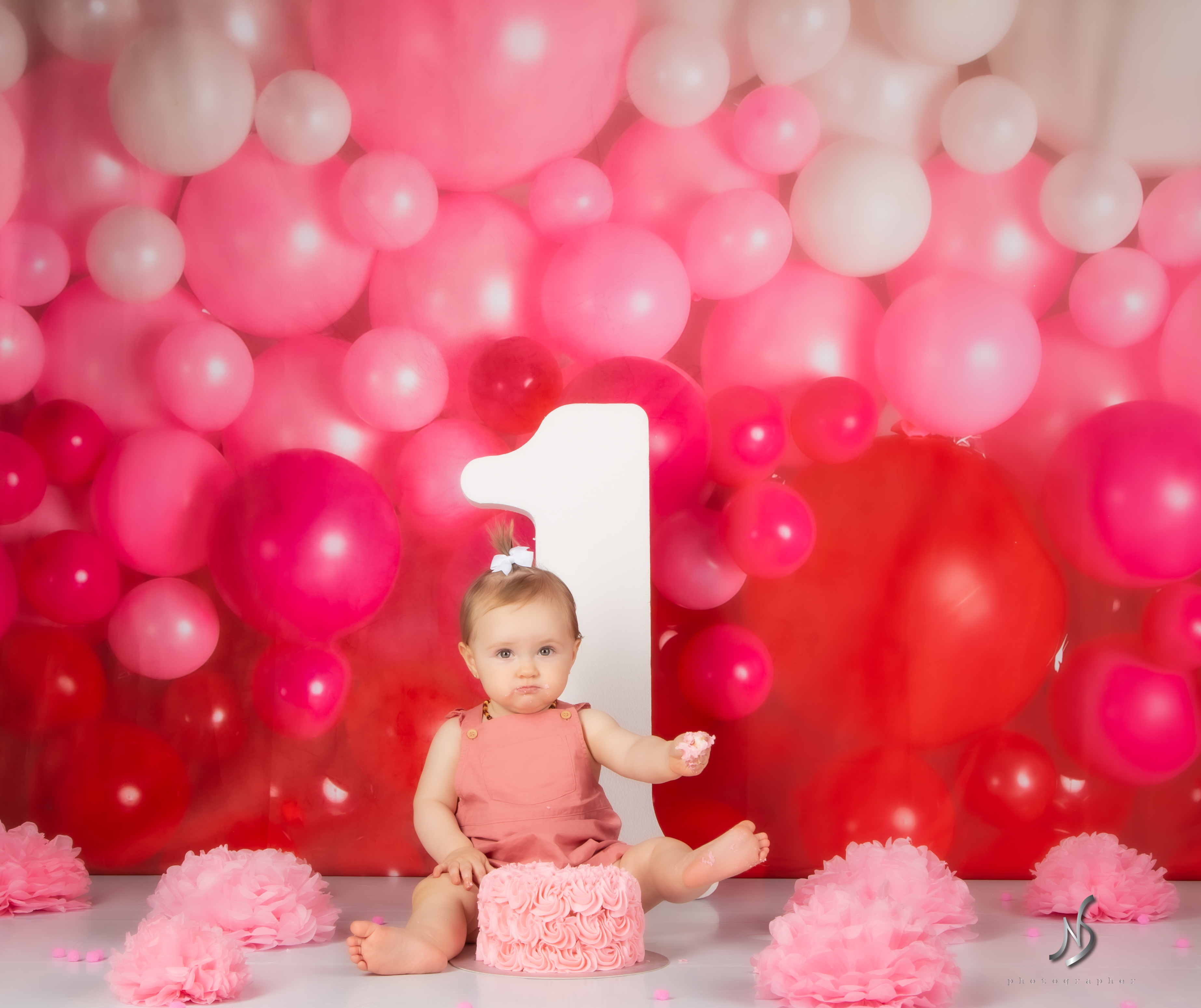 Kate Valentine’s Day Balloon Wall Backdrop for Photography Designed by Mandy Ringe Photography -UK