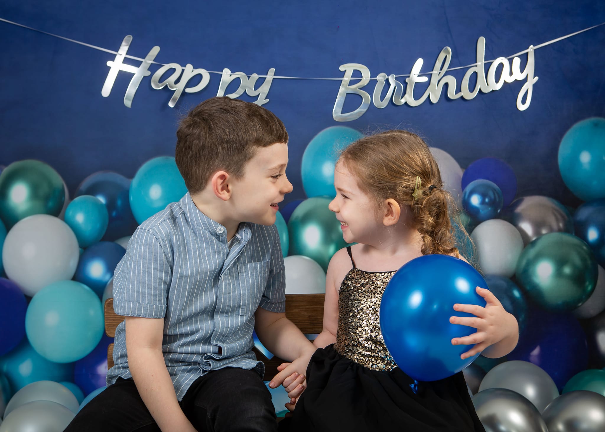 Kate Cake Smash Backdrop Blue Balloon Designed by Mandy Ringe Photography -UK