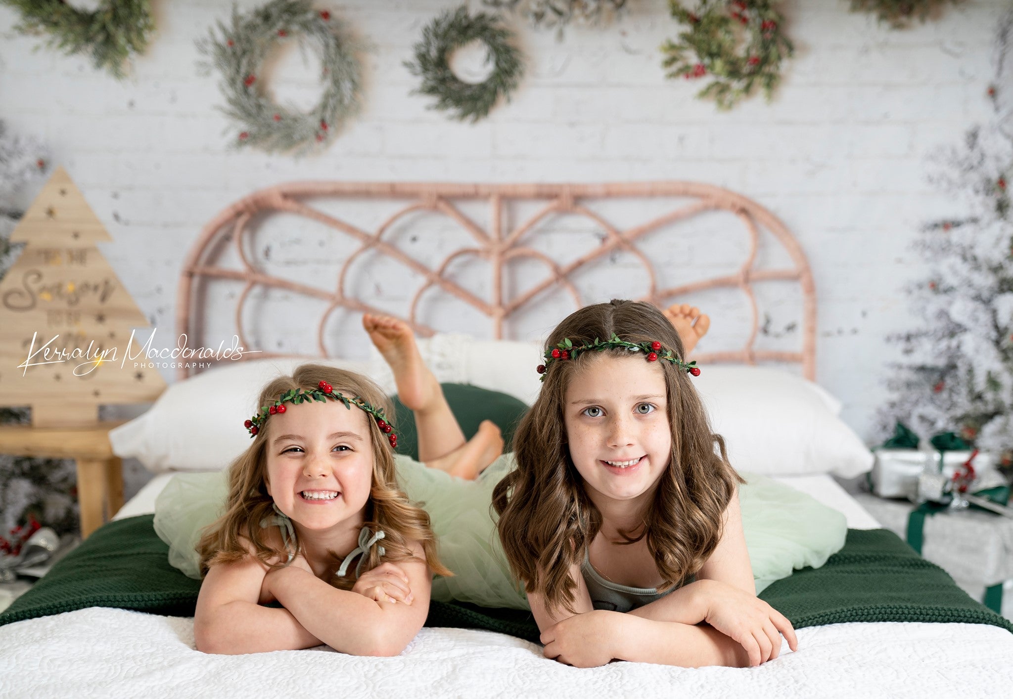 Kate Christmas Wreath Backdrop Headboard Designed by Mandy Ringe Photography -UK