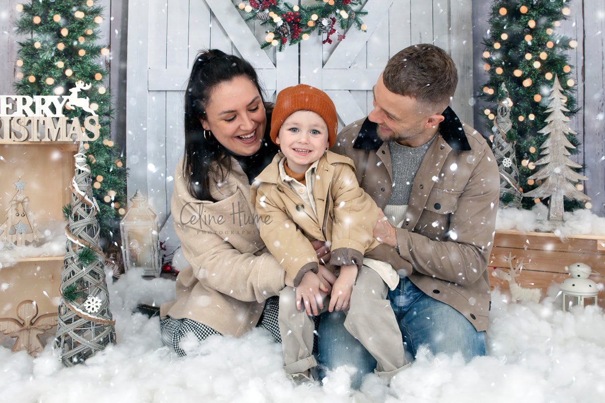 Kate Christmas Wood Grain Tree Wreath Backdrop Designed by Emetselch -UK