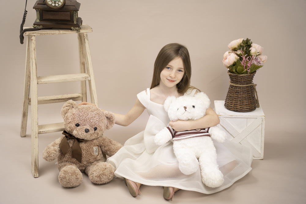 Kate Solid dark vanilla Vinyl floor backdrop