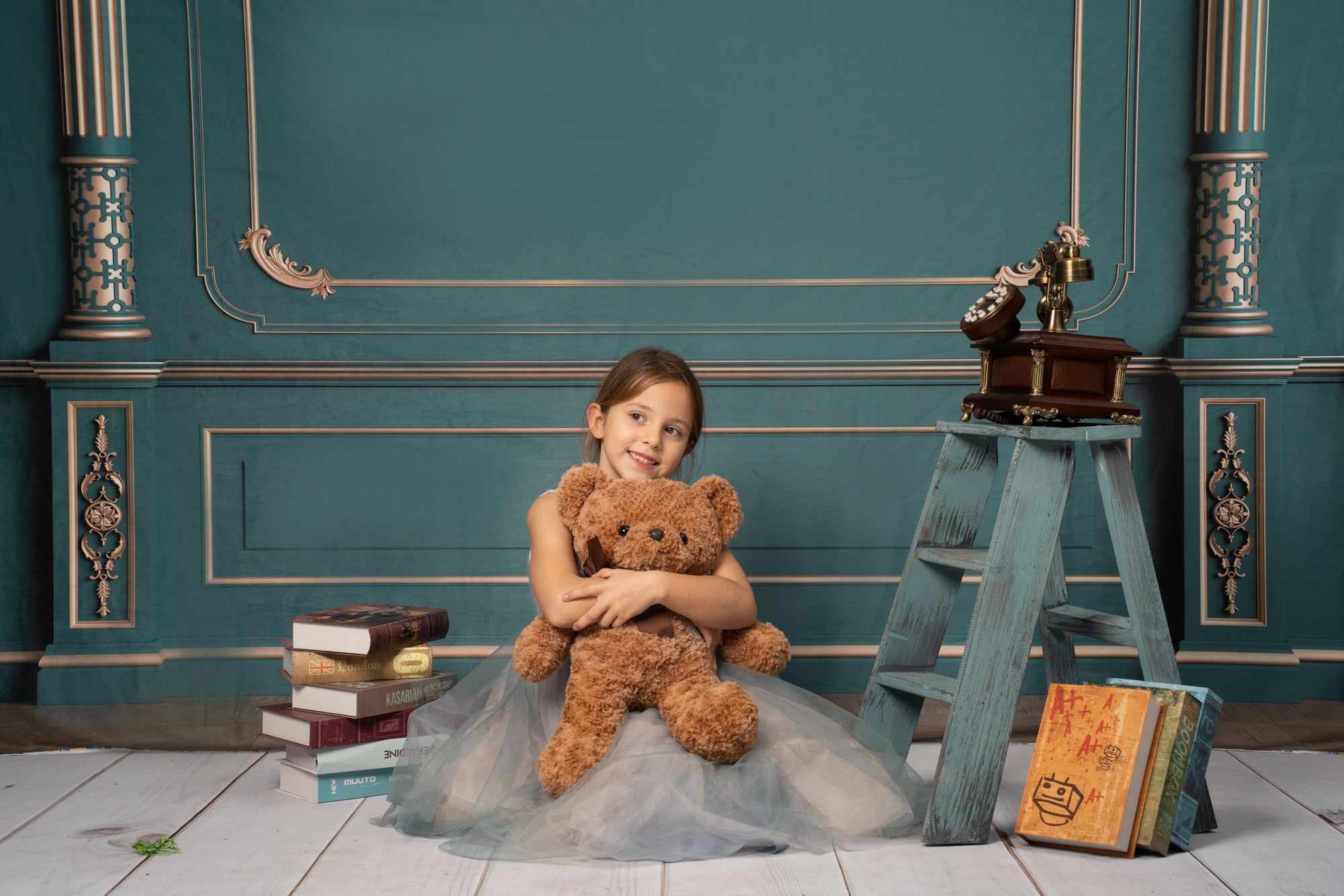 Kate Retro Interior Green Vintage Wall Golden Backdrop for photography -UK