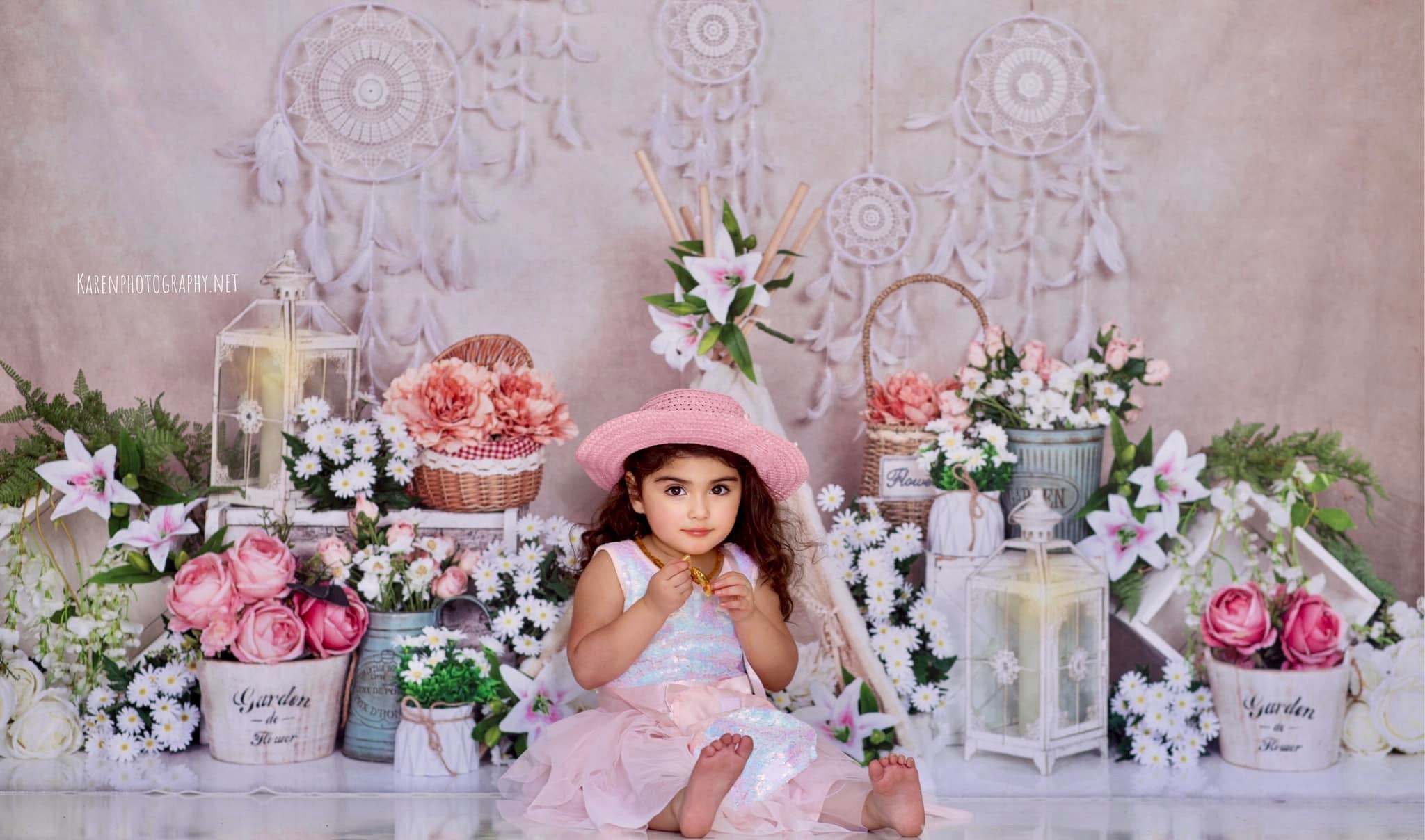 Kate Spring Flower Backdrop Tent Bohemian Pendant Designed by Emetselch -UK